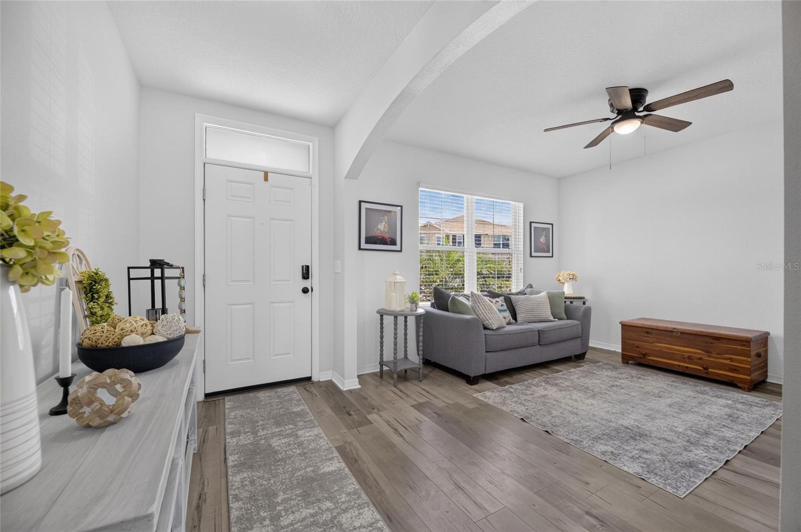 Entrance / Bonus Room