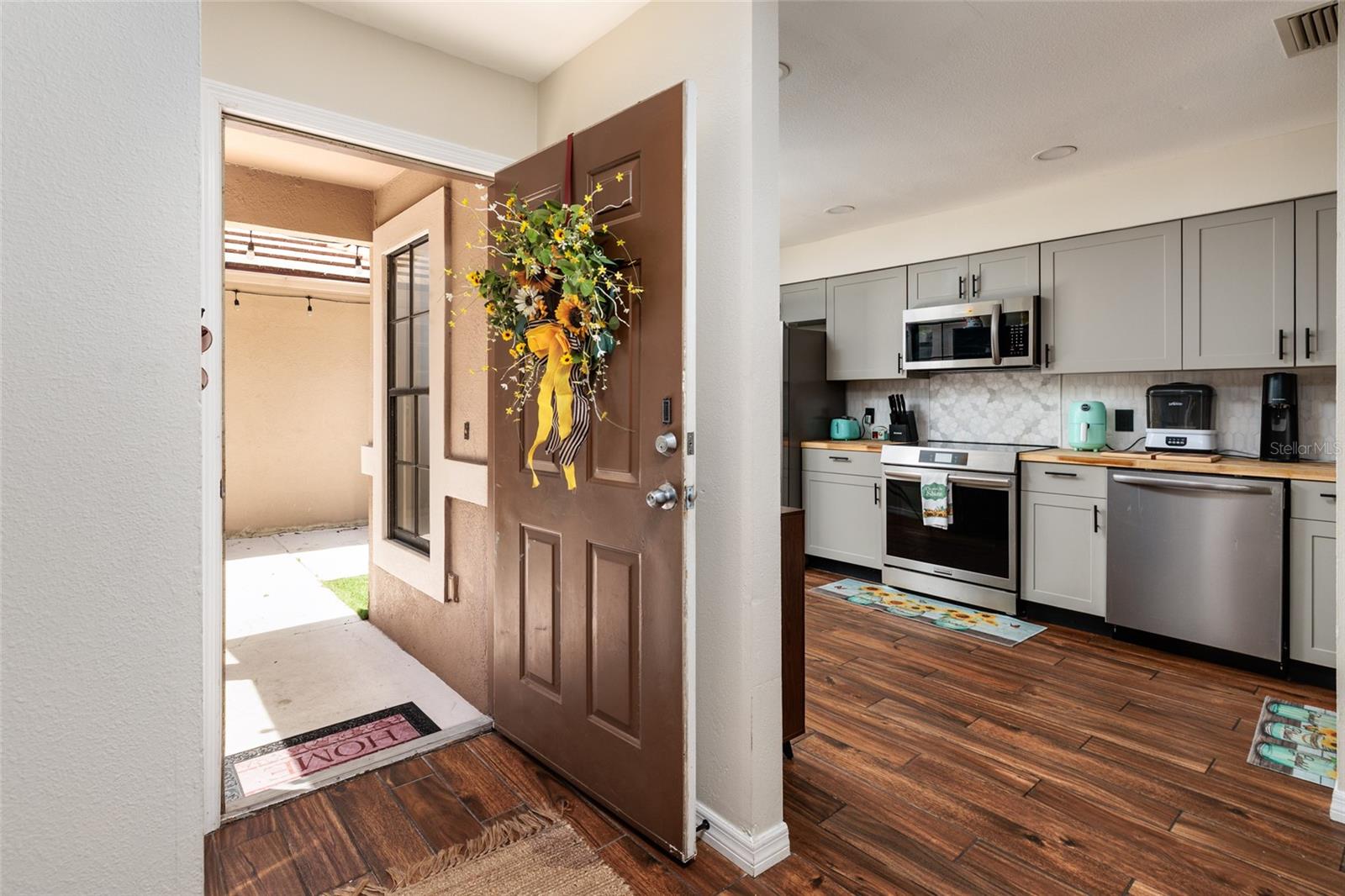 entrance to kitchen from front door