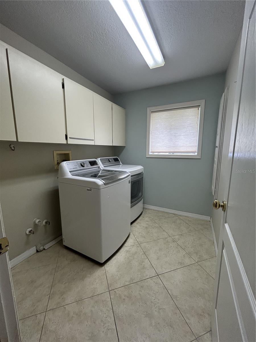 Indoor laundry room!