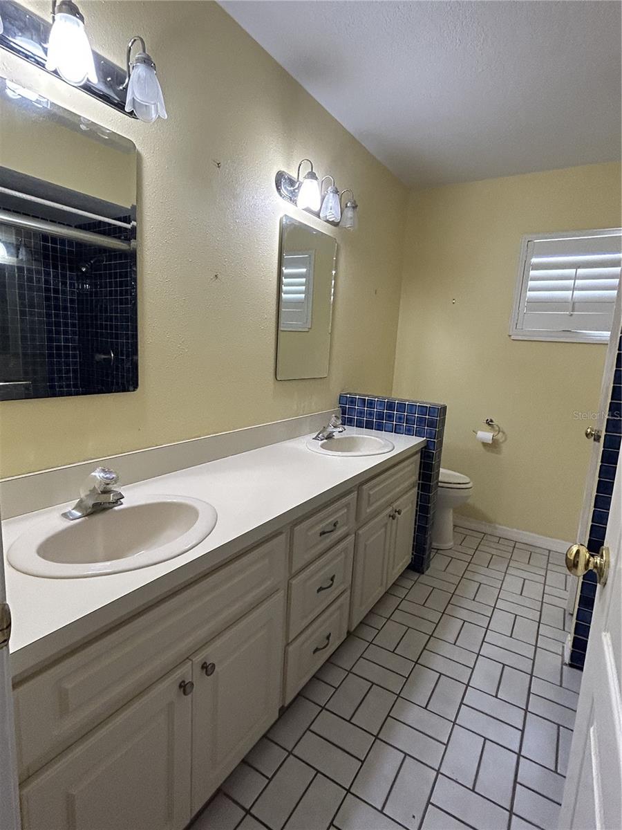 Main bathroom between bedroom 2 and 3