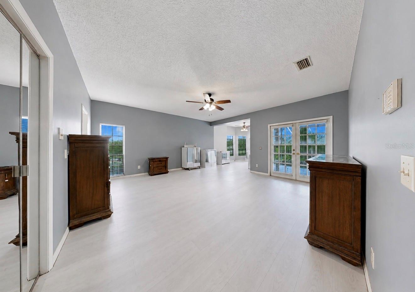 Primary suite