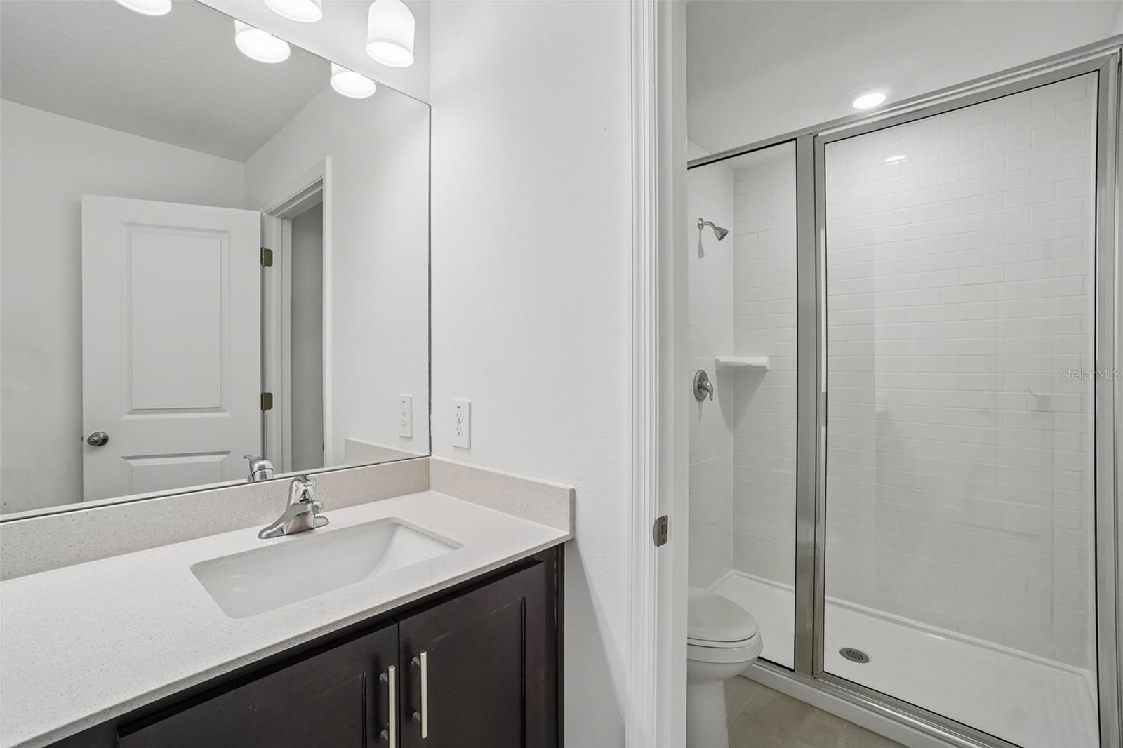 Representative images and renderings are for illustrative purposes. Actual structural options and design finishes of home may vary.