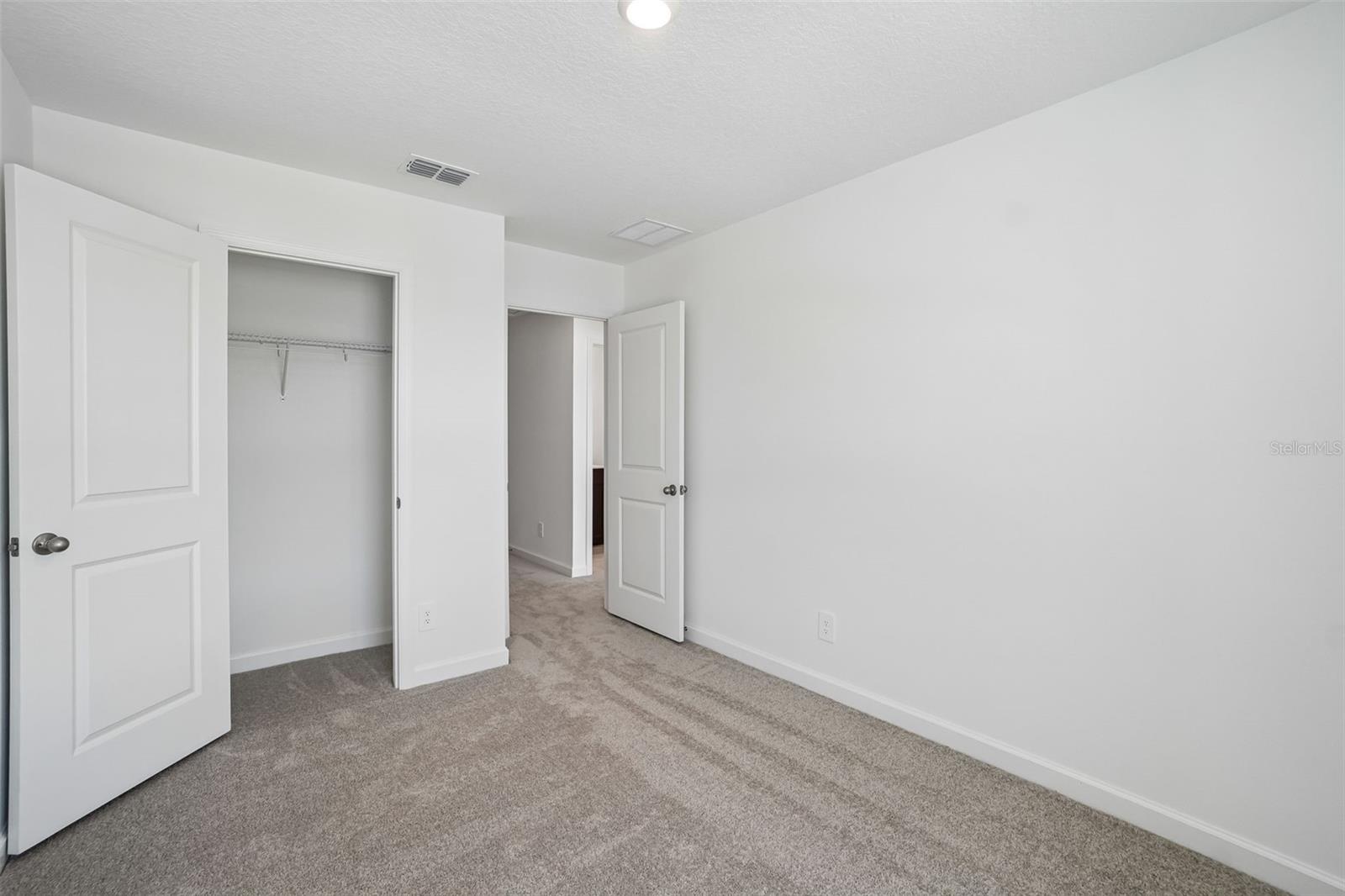 Representative images and renderings are for illustrative purposes. Actual structural options and design finishes of home may vary.