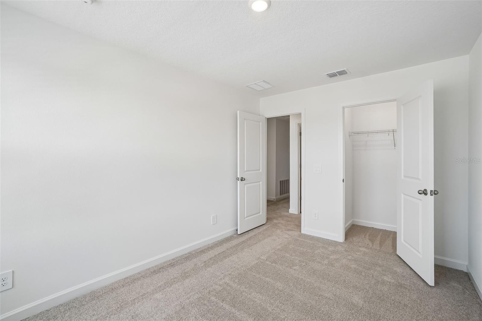 Representative images and renderings are for illustrative purposes. Actual structural options and design finishes of home may vary.