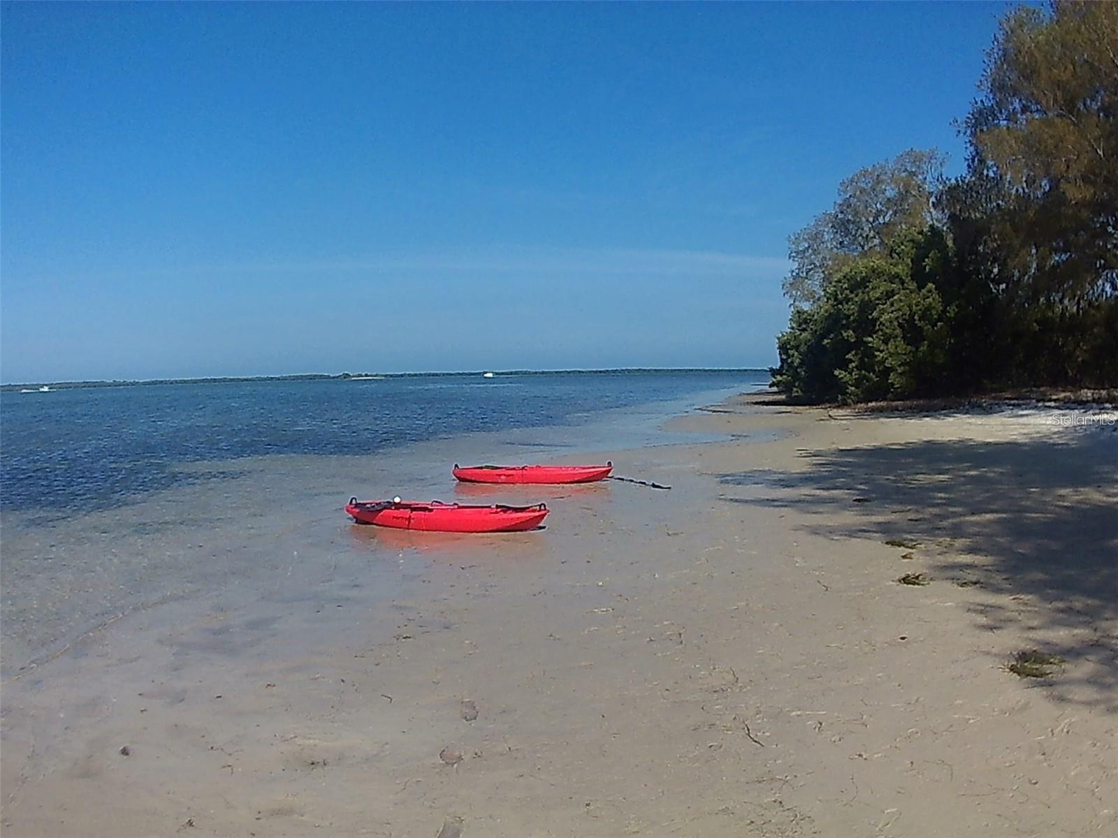 Kayak out to one of the many islands in the Gulf