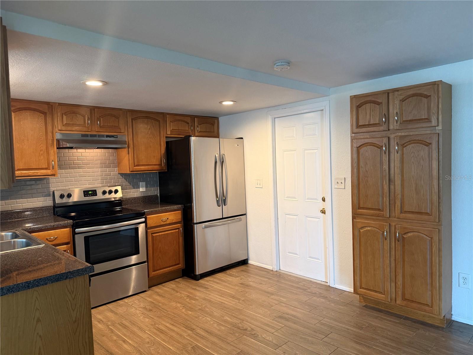 Kitchen w/Pantry