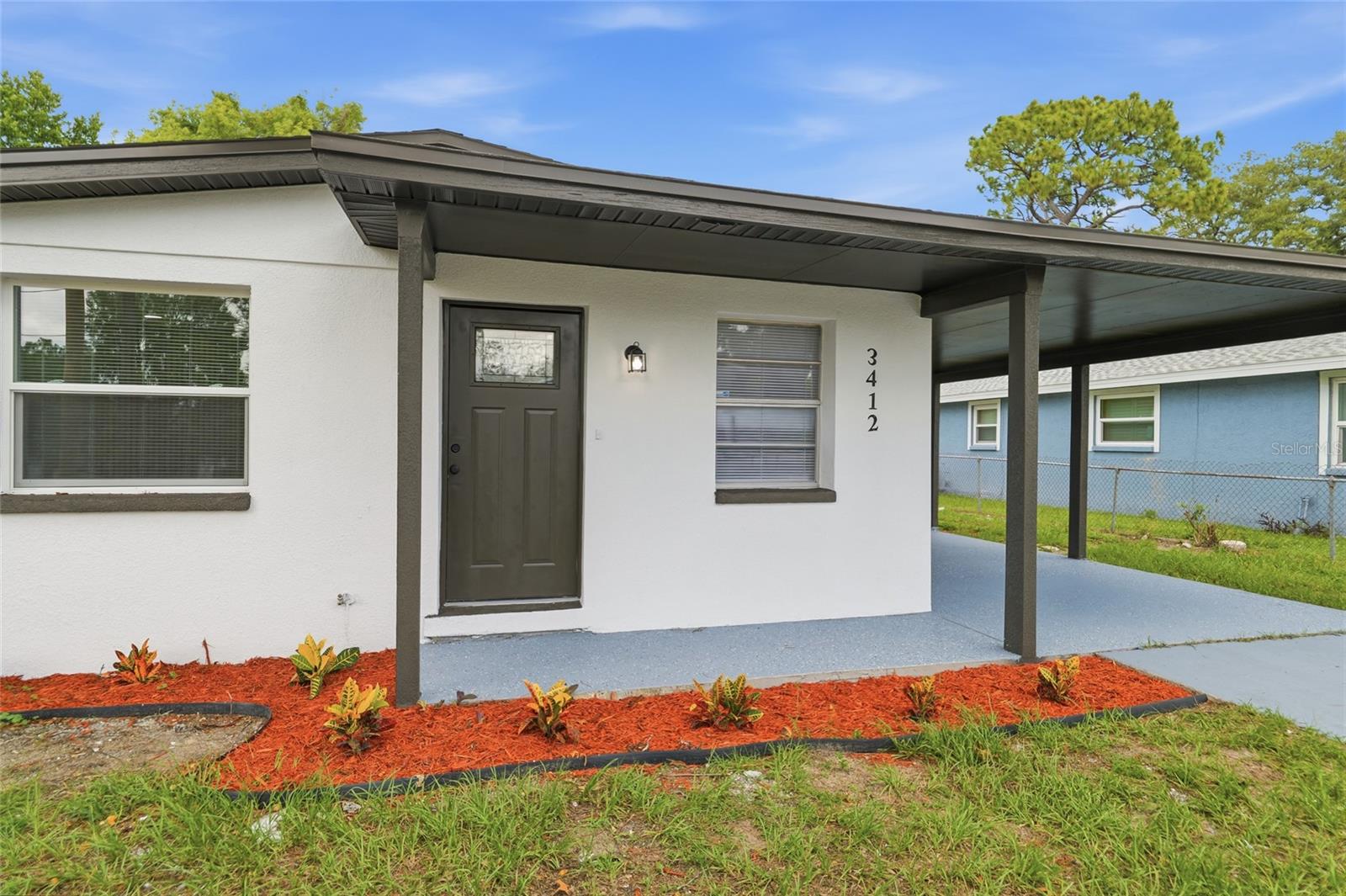 TB8528652