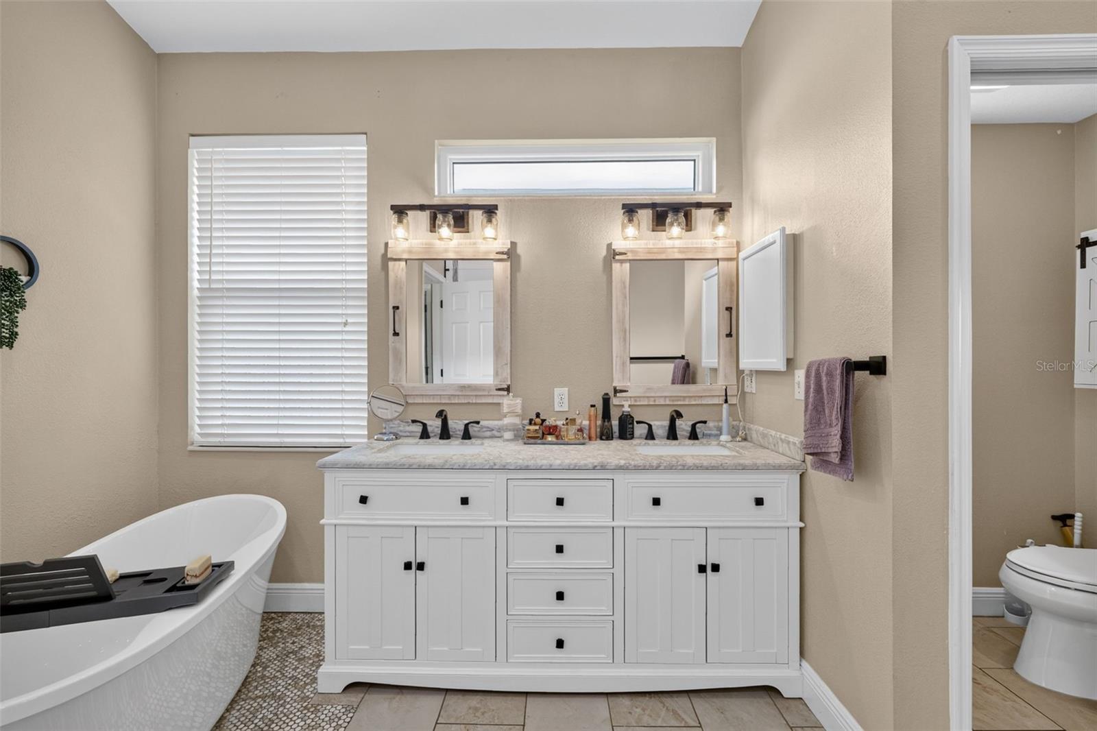 Primary EnSuite bath