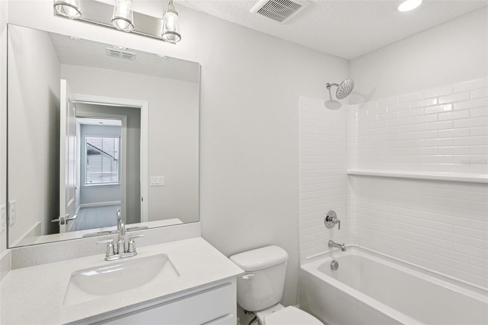 Representative images and renderings are for illustrative purposes. Actual structural options and design finishes of home may vary.
