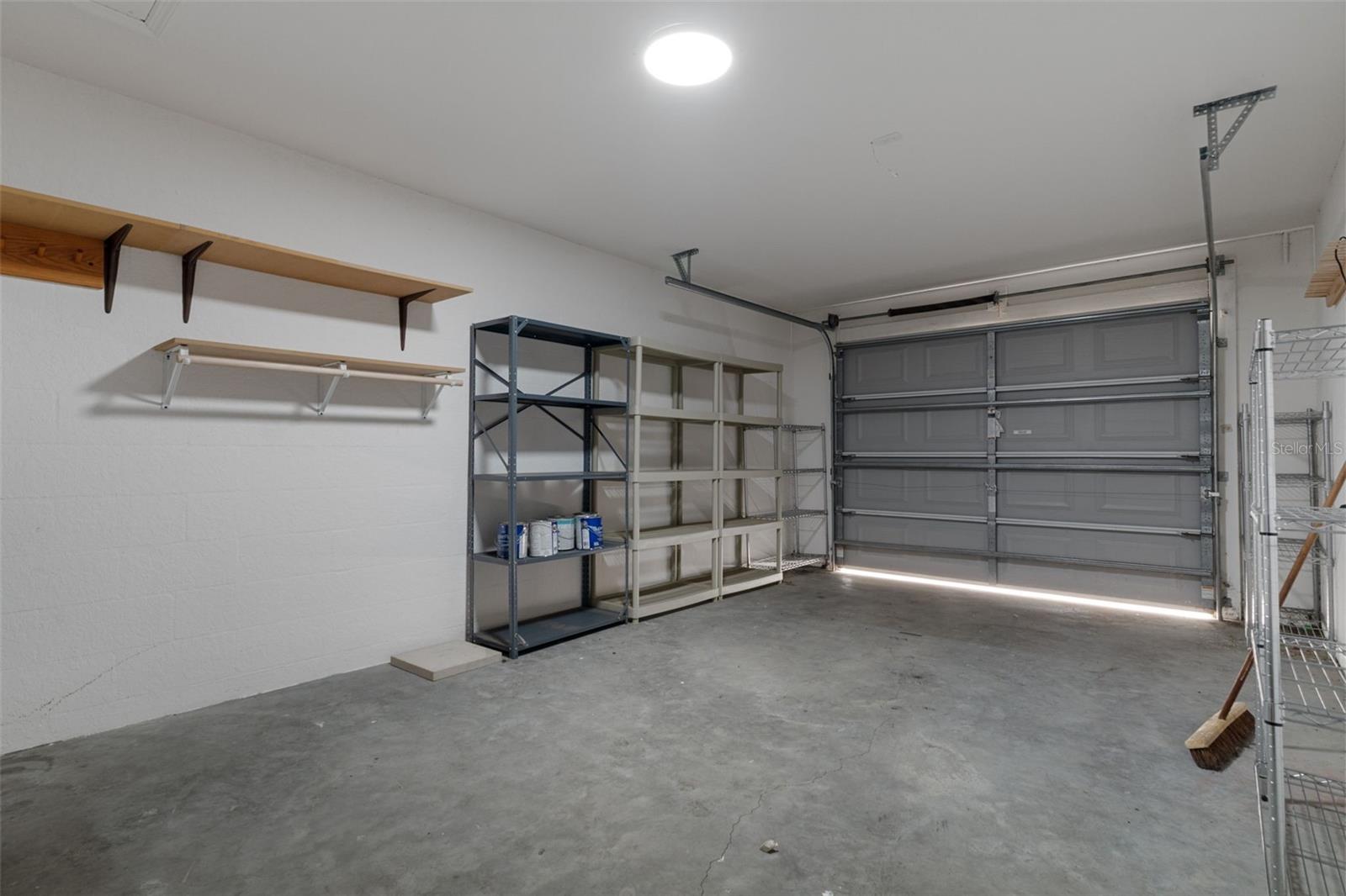 1 Car Garage