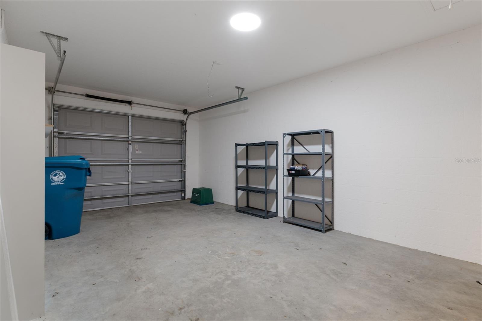 1 Car Garage