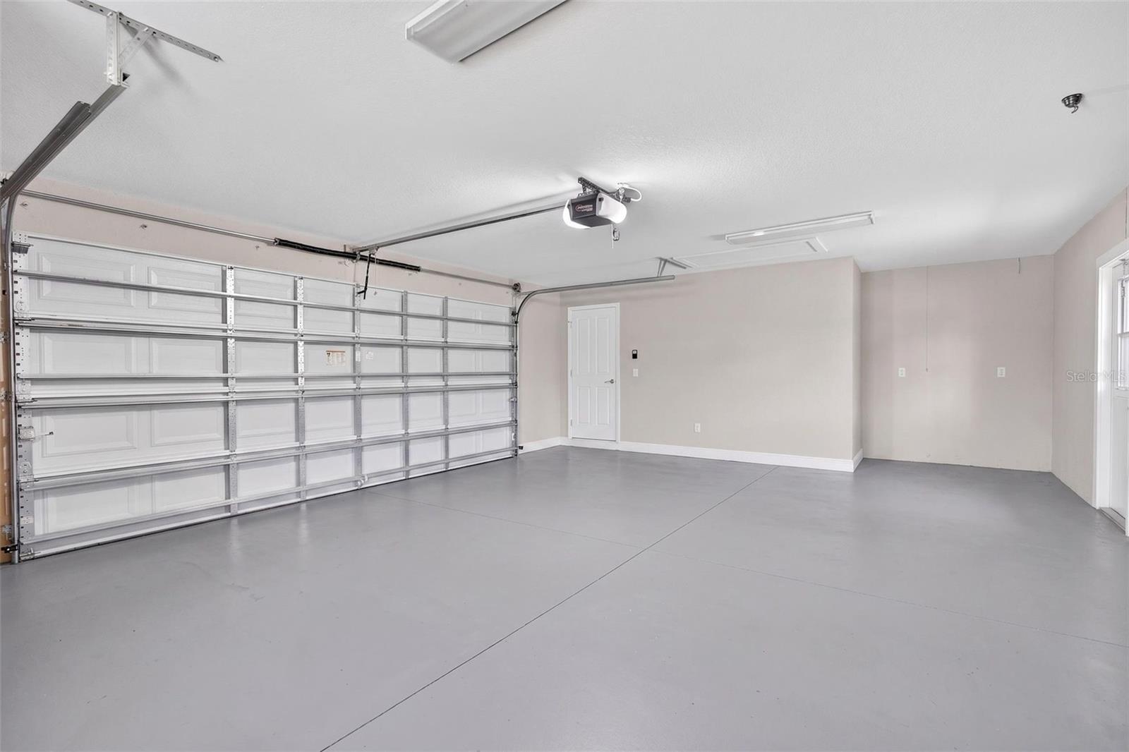 The Main Garage