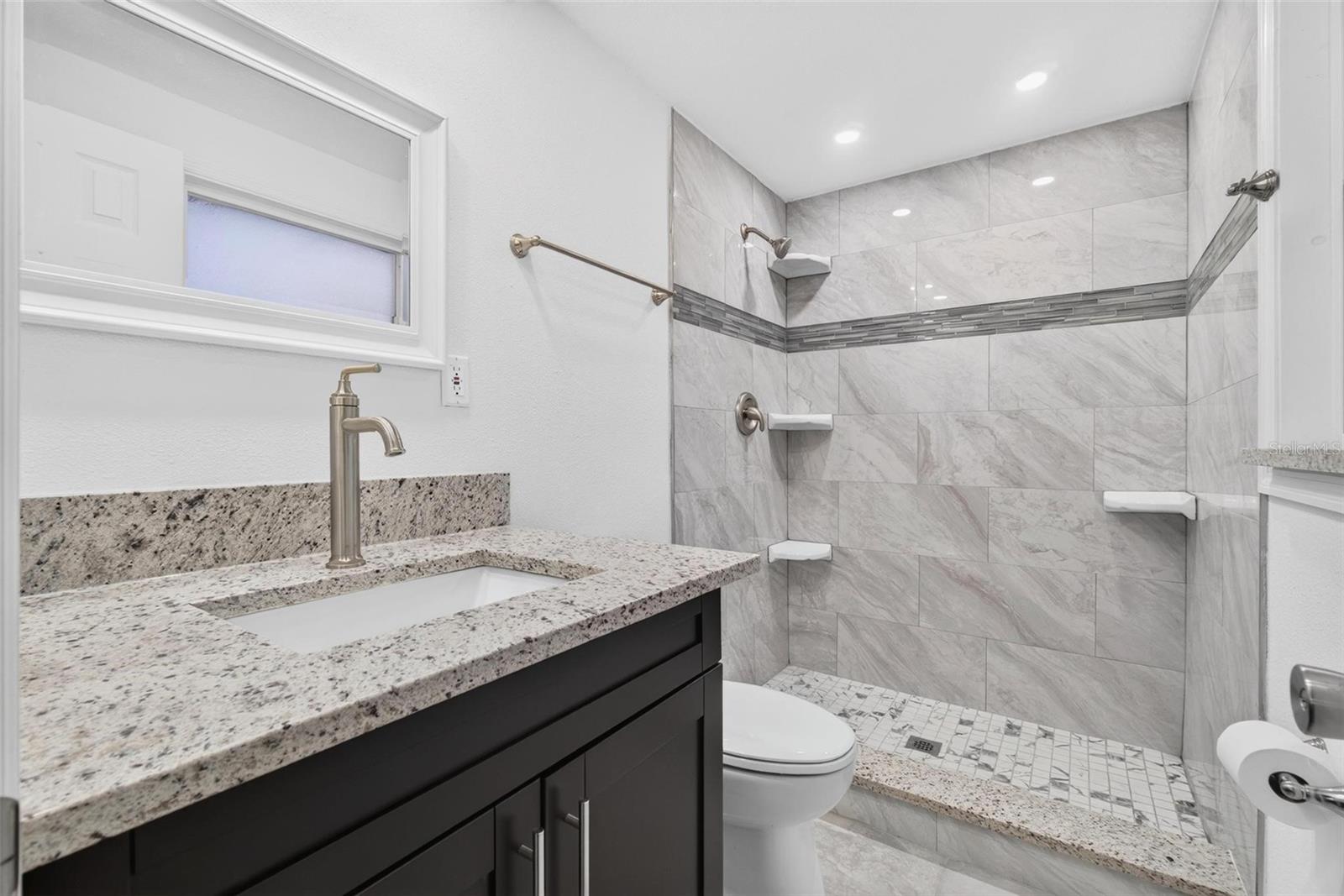 Primary bedroom bathroom
