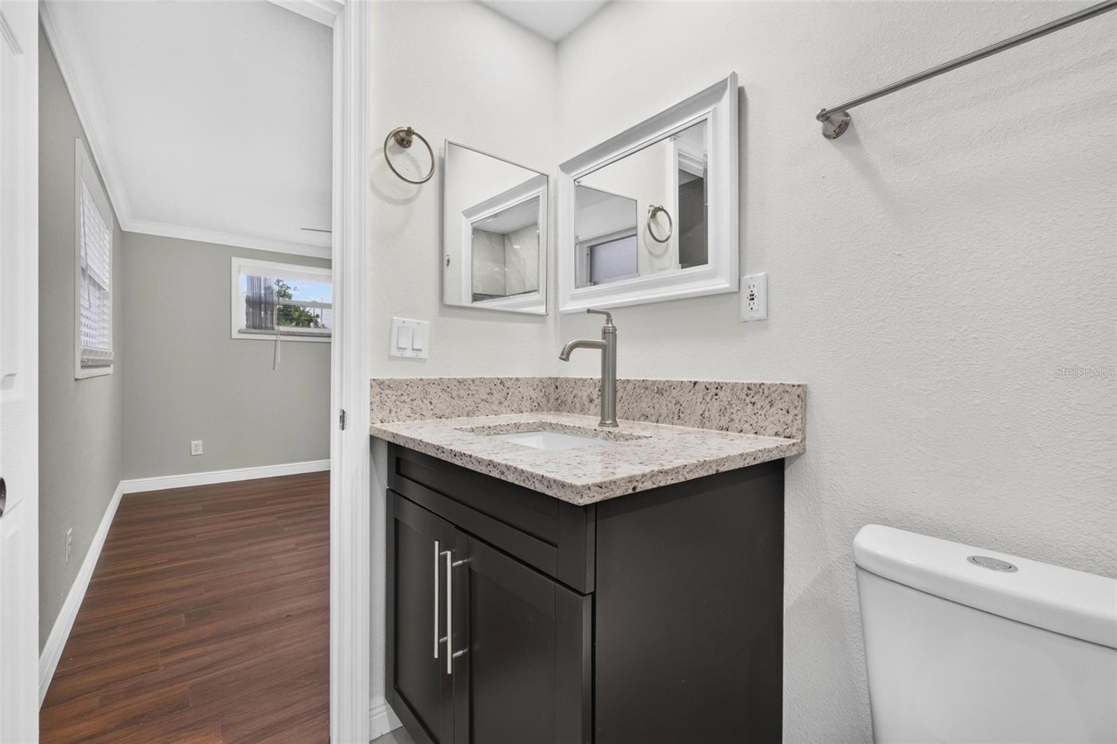 Primary bedroom Bathroom