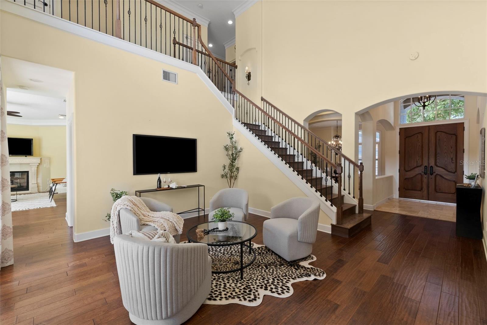 TB8528762