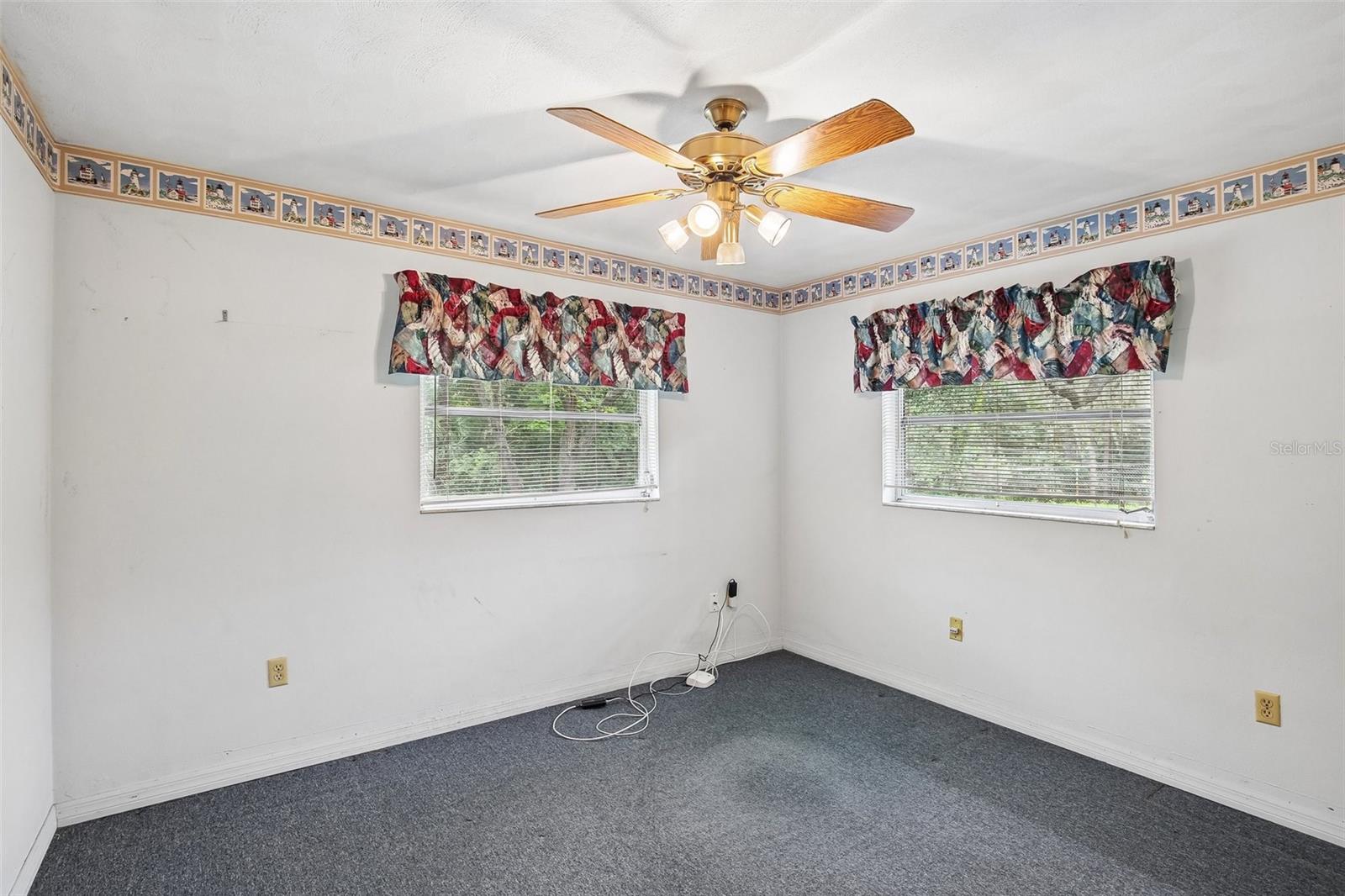 BR 4 / or office