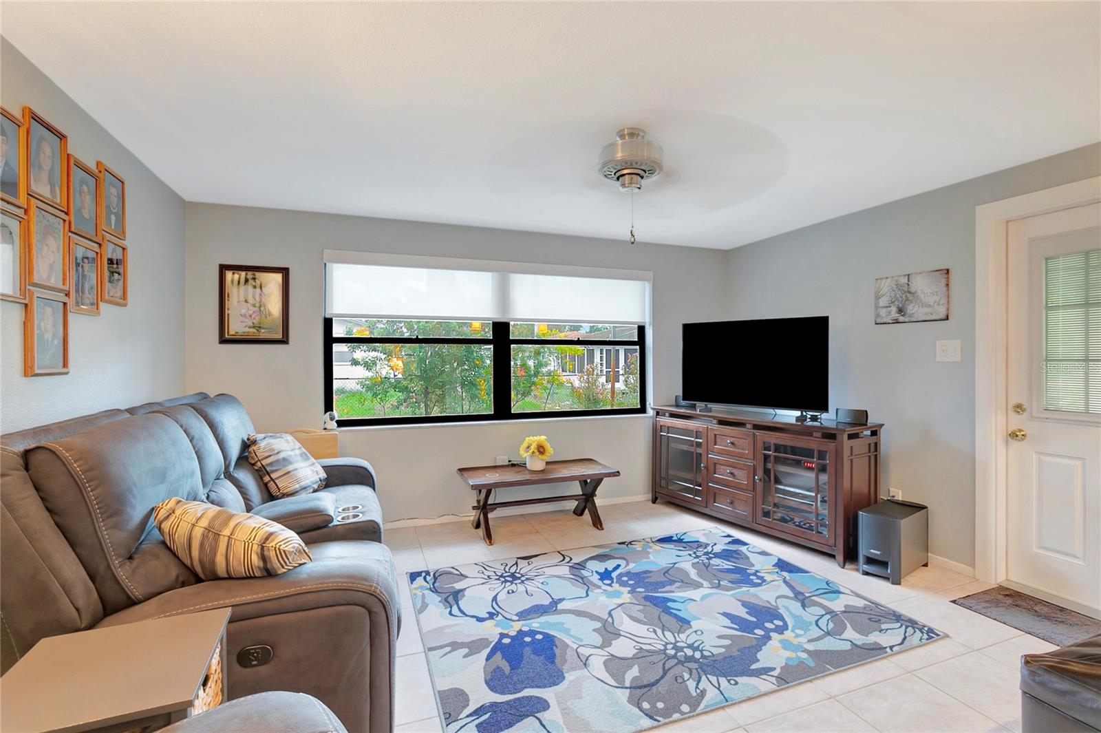 secondary living room