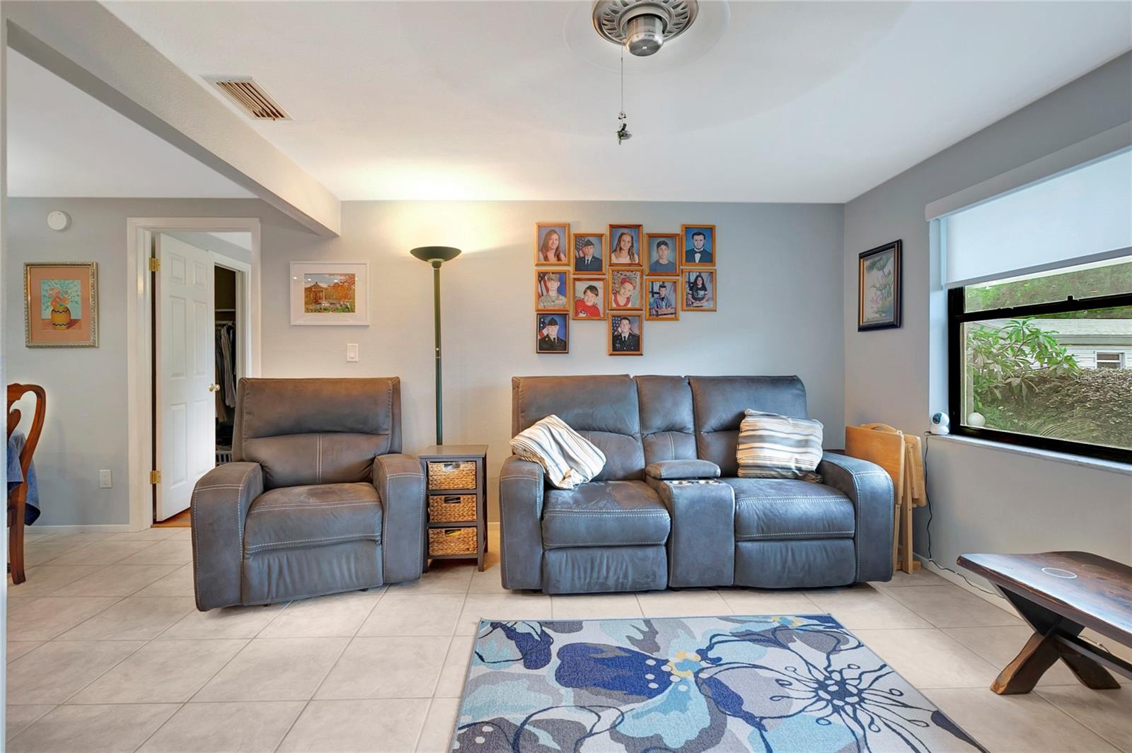 secondary living room