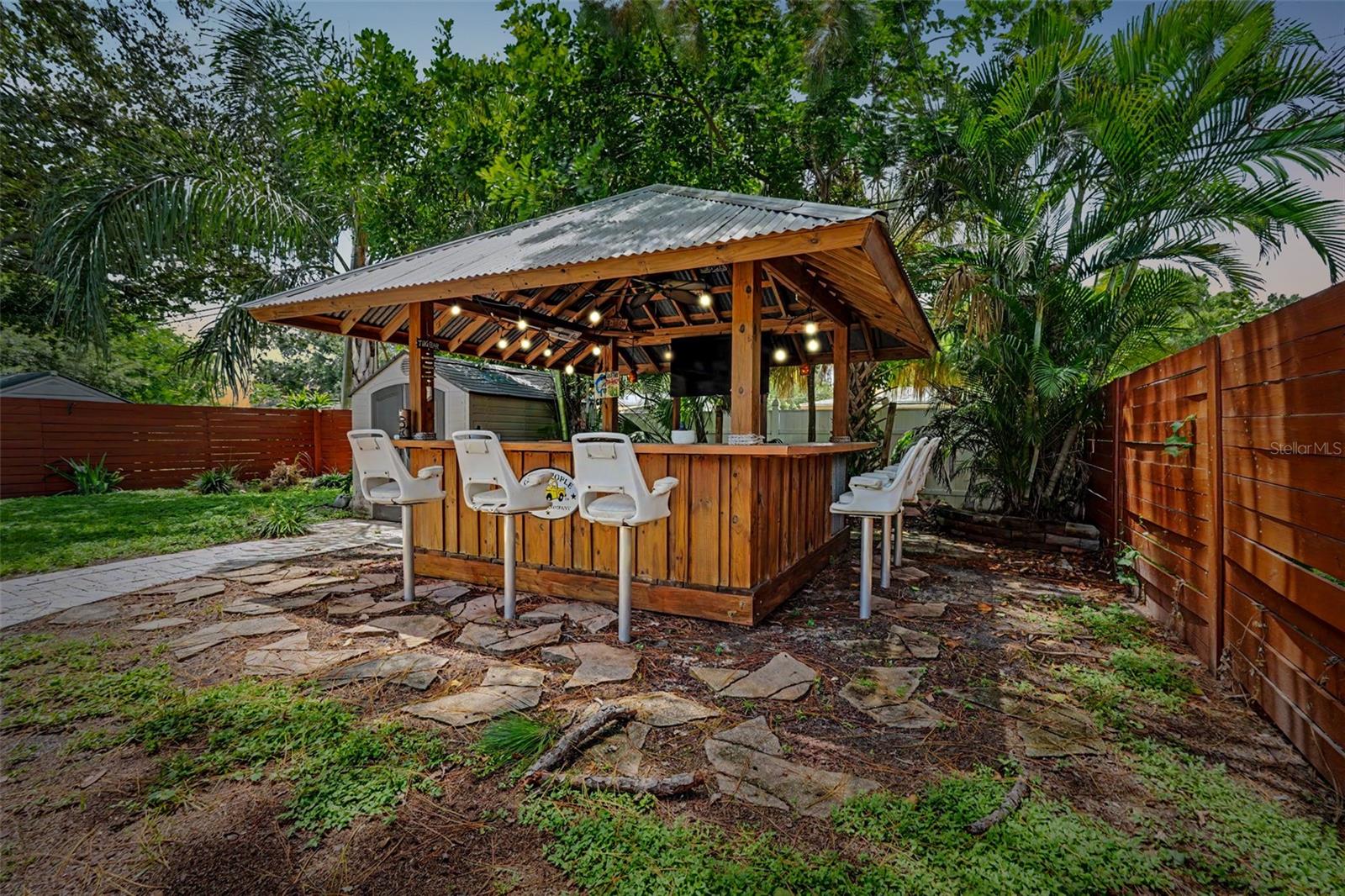 Tiki Hut