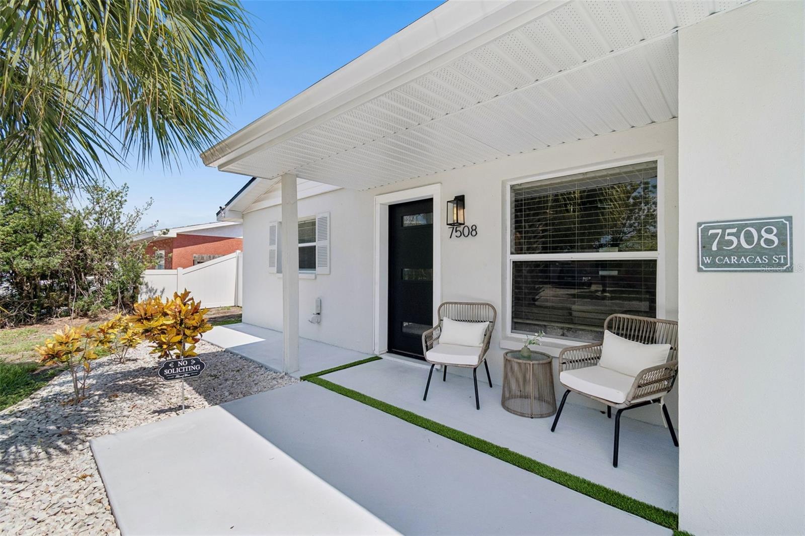 TB8529033