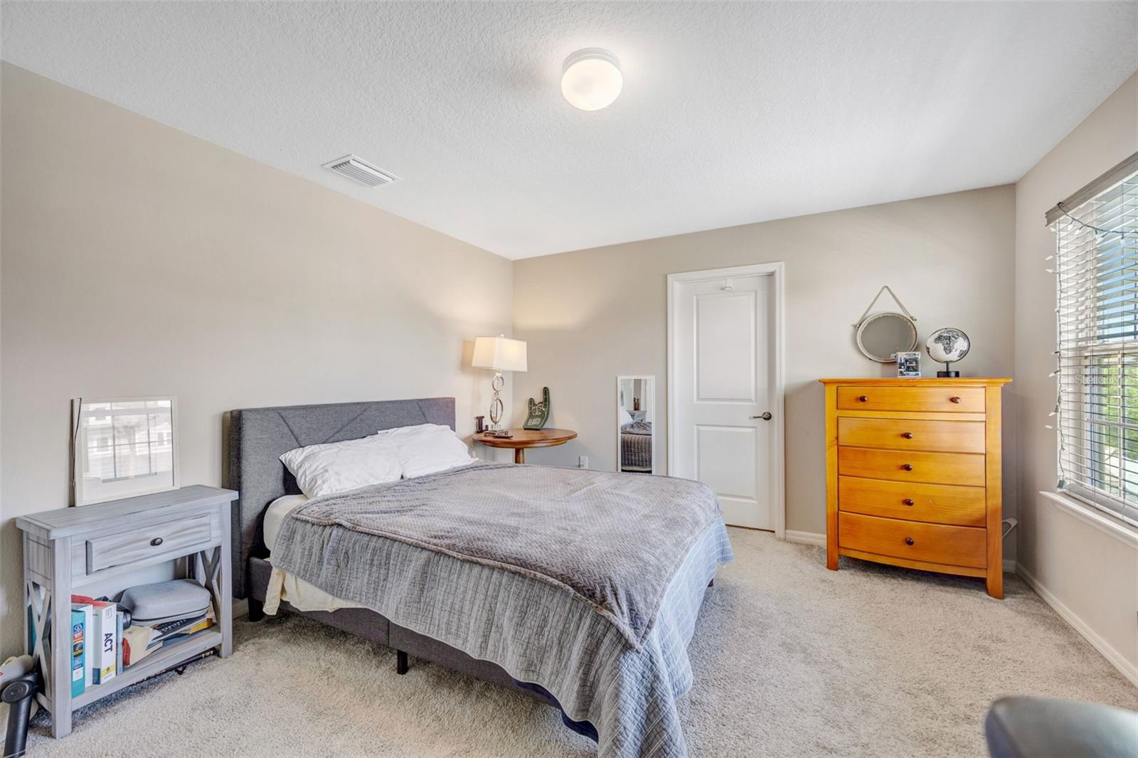 TB8529065
