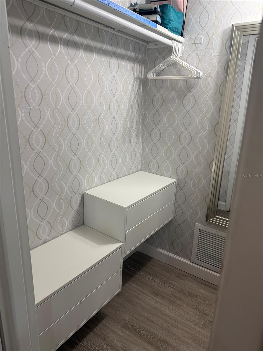 Walk in closet