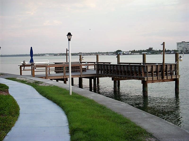 One of 4 fishing piers