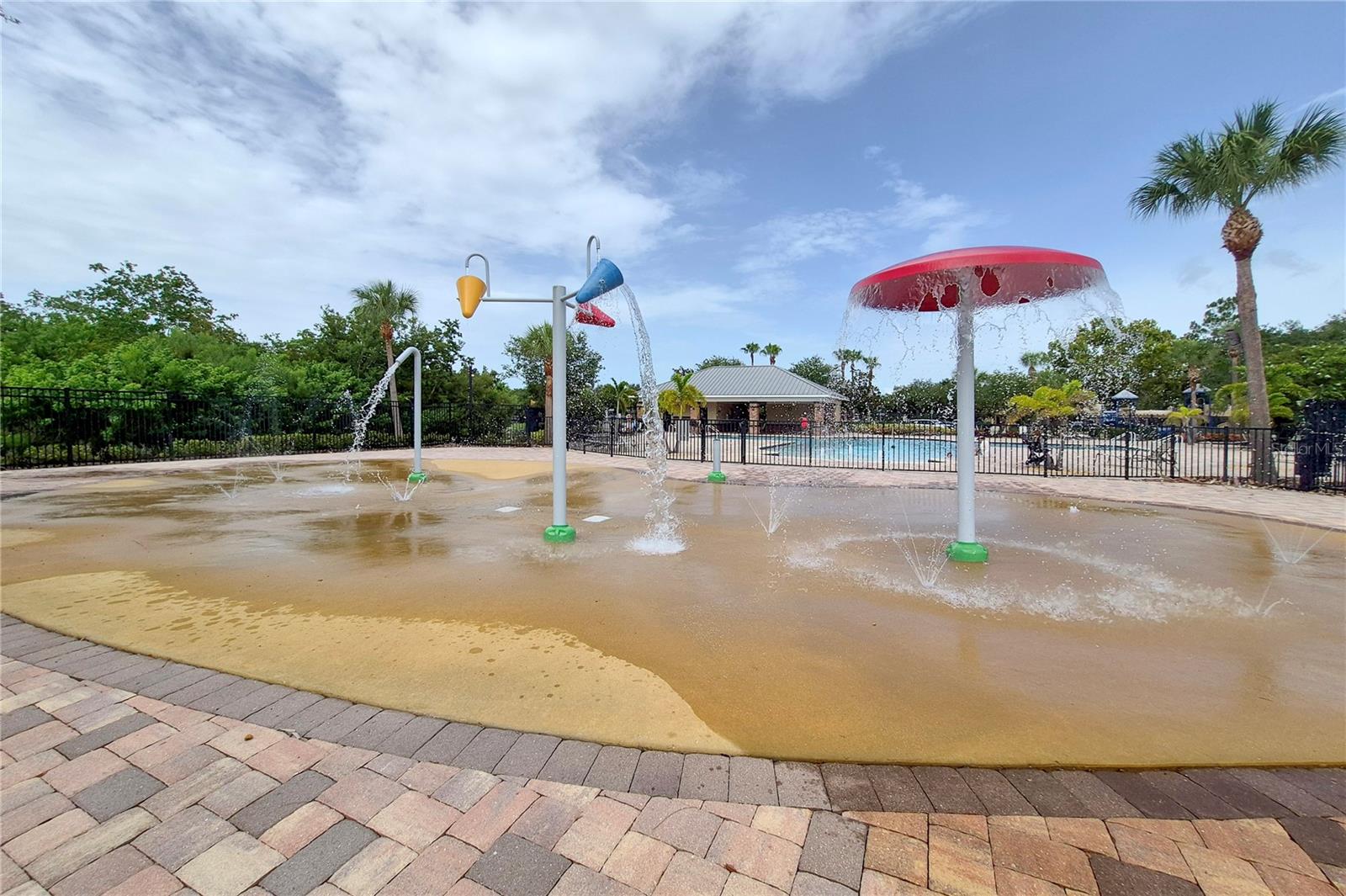 Community splash pad