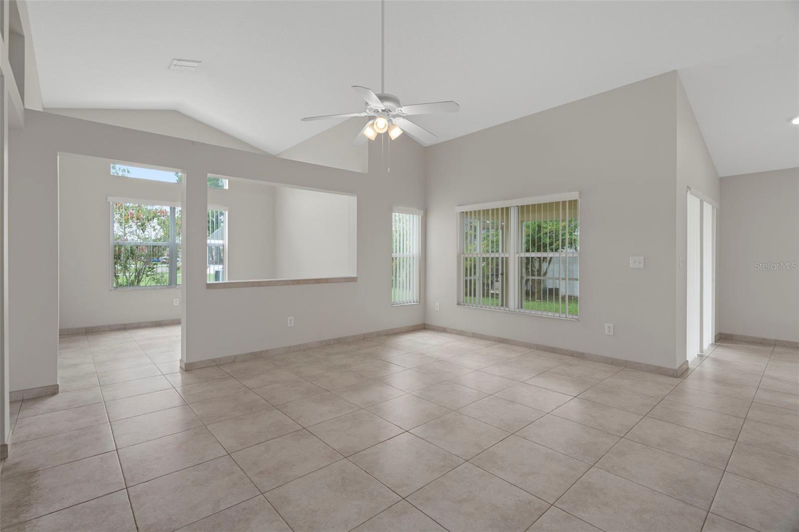 Living room without virtual staging