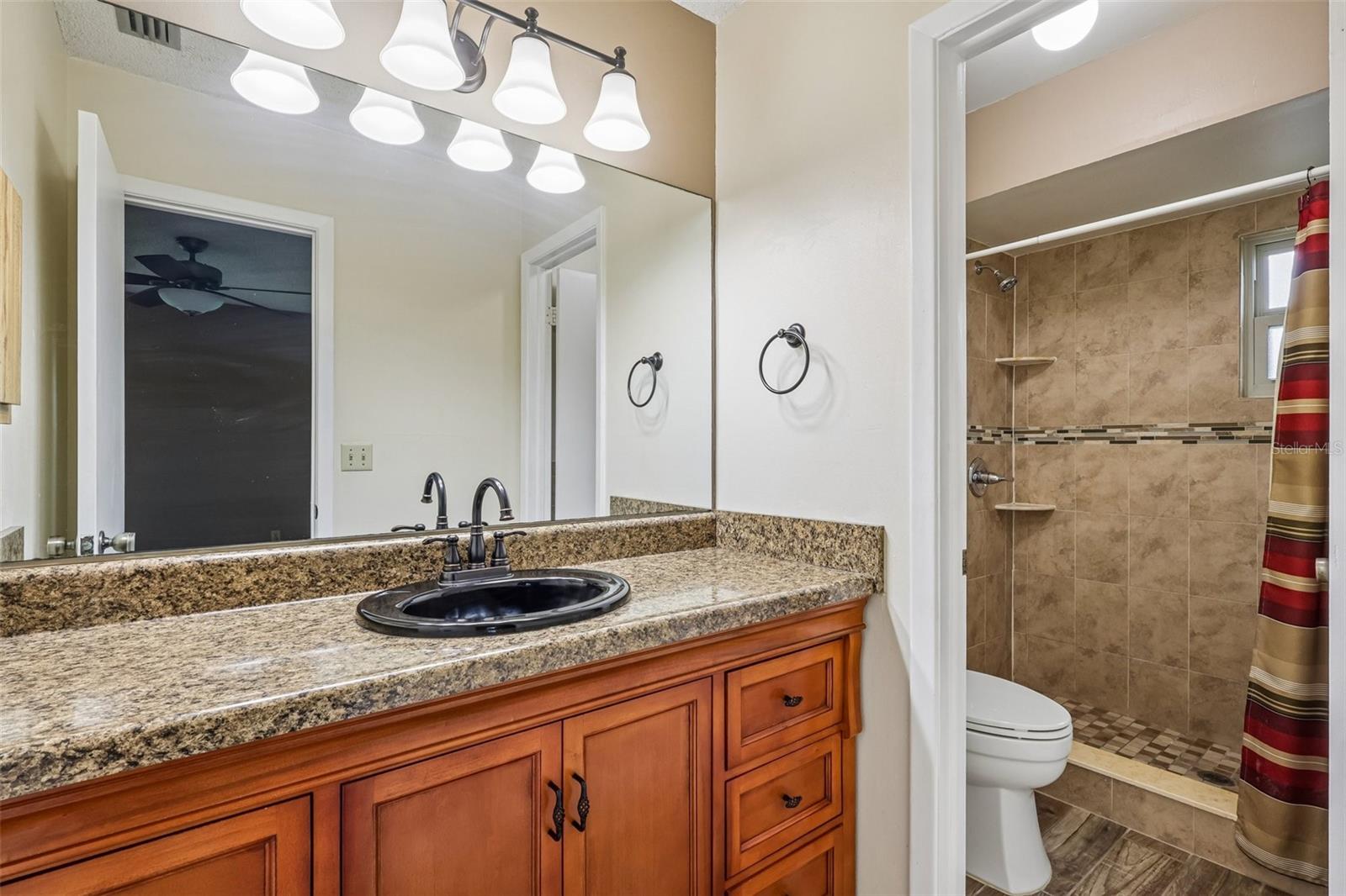 Primary en suite