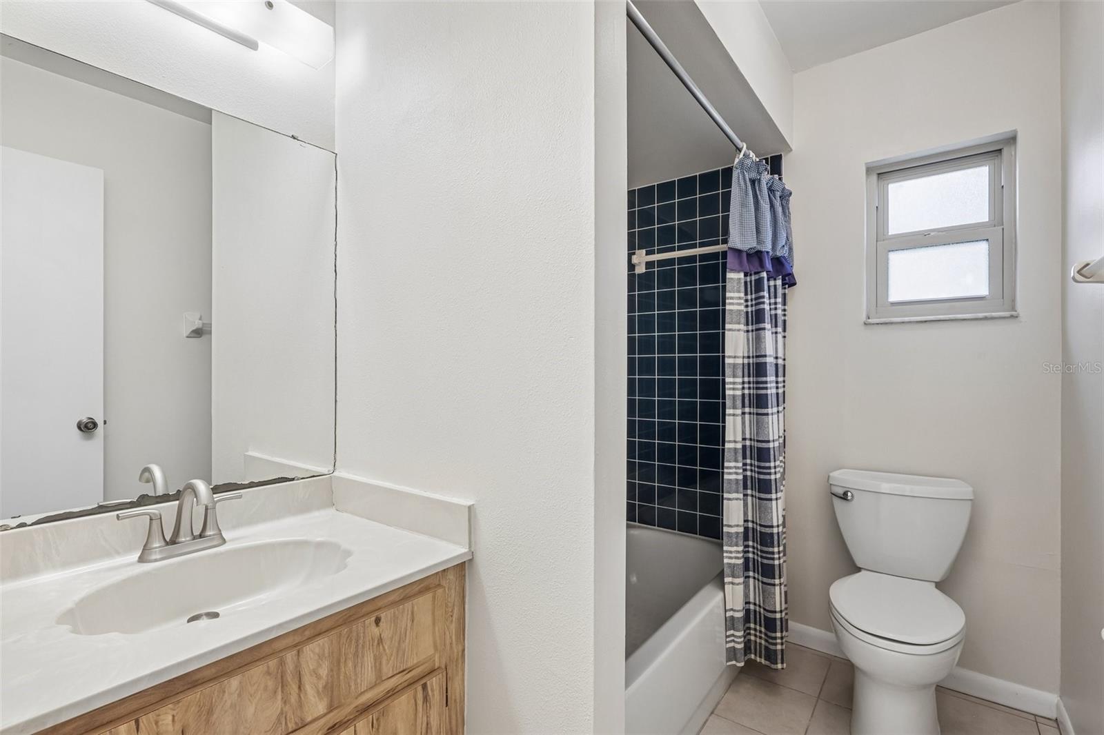 2nd bathroom