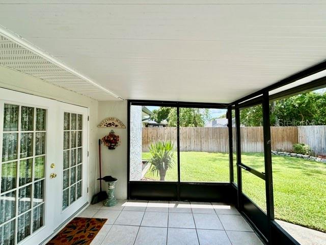 Screen Lanai w/ Tile Floors