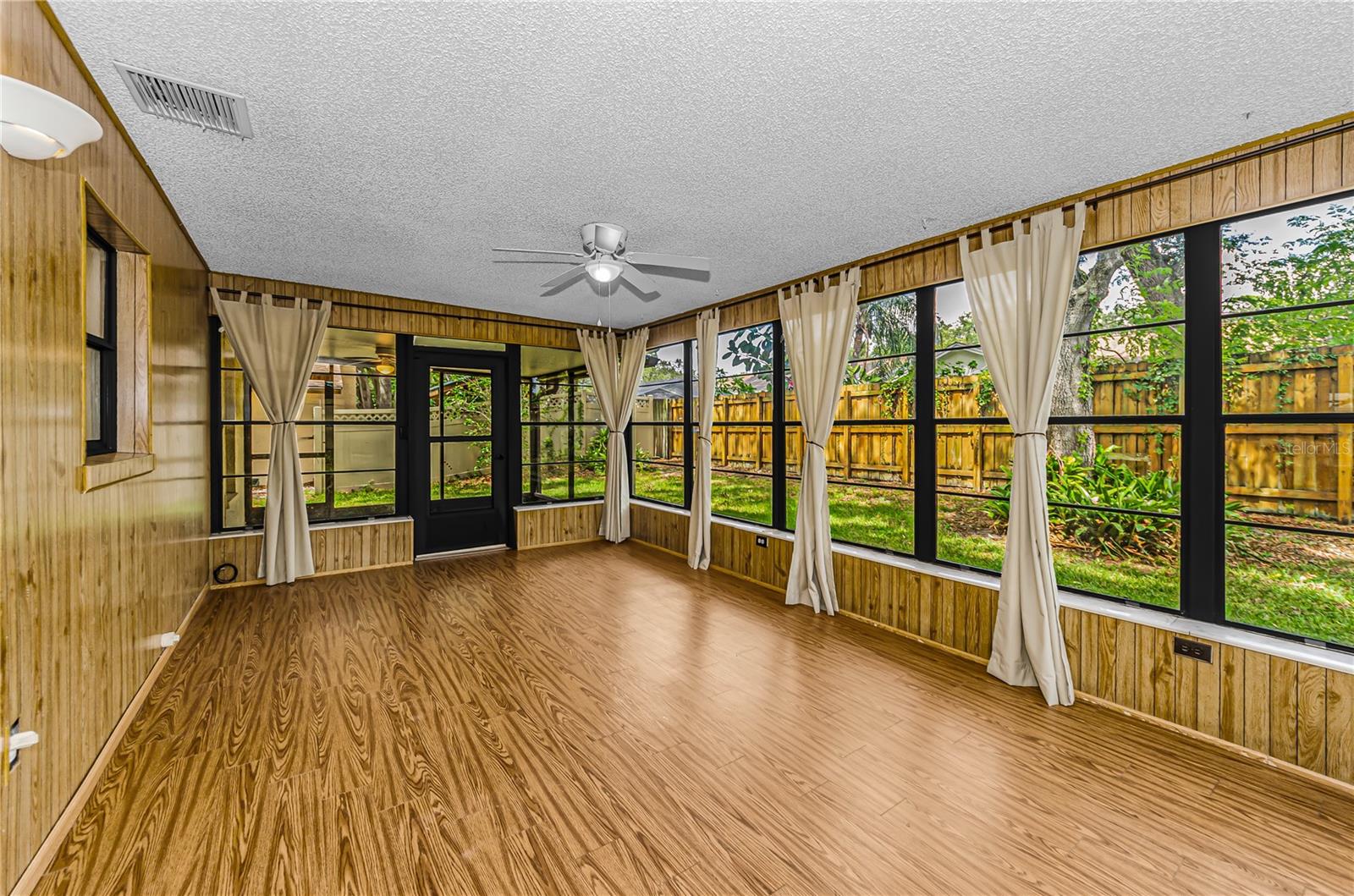 273 sf bonus sunroom with central air (new unit 2026)