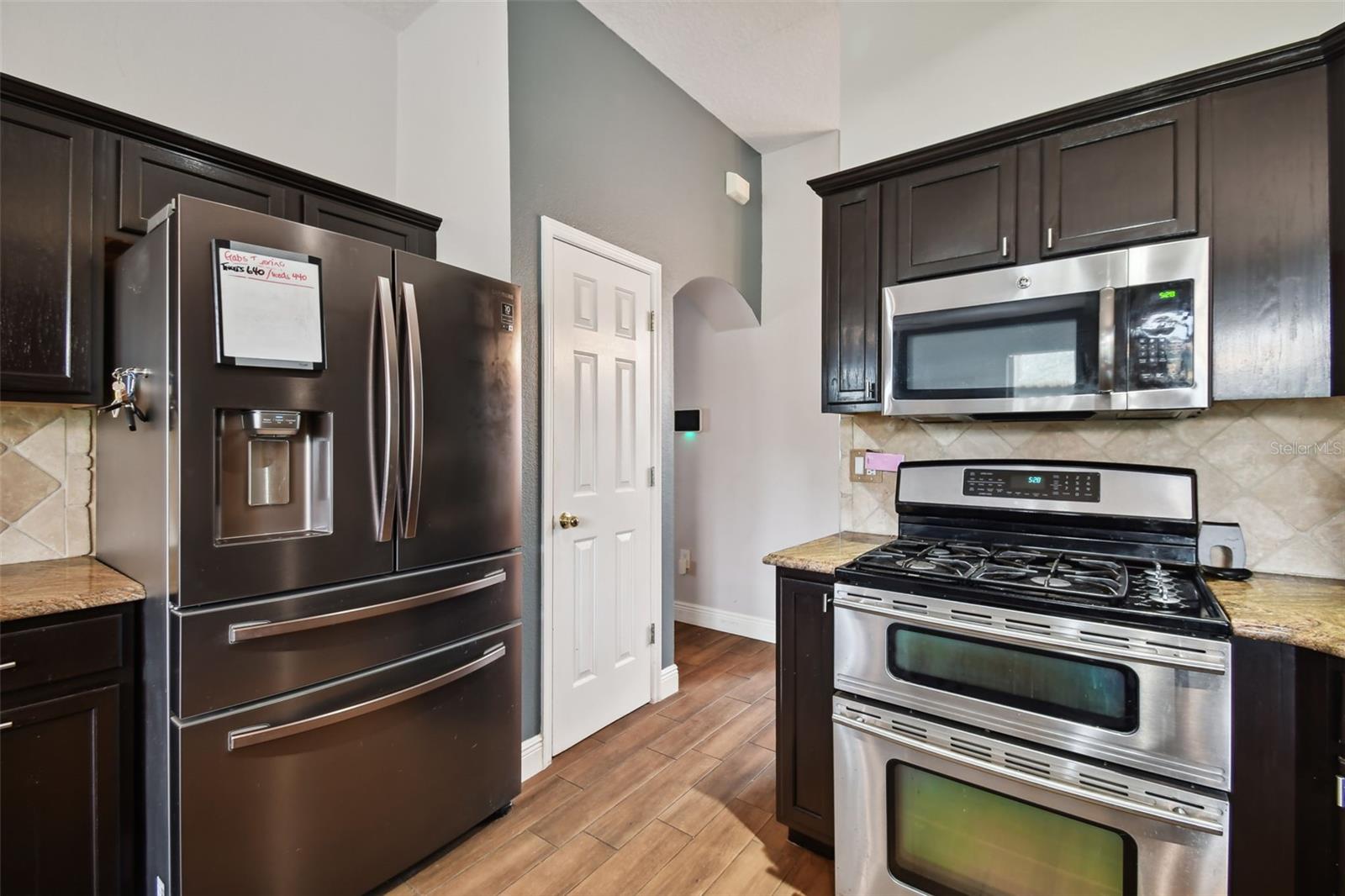 TB8529339
