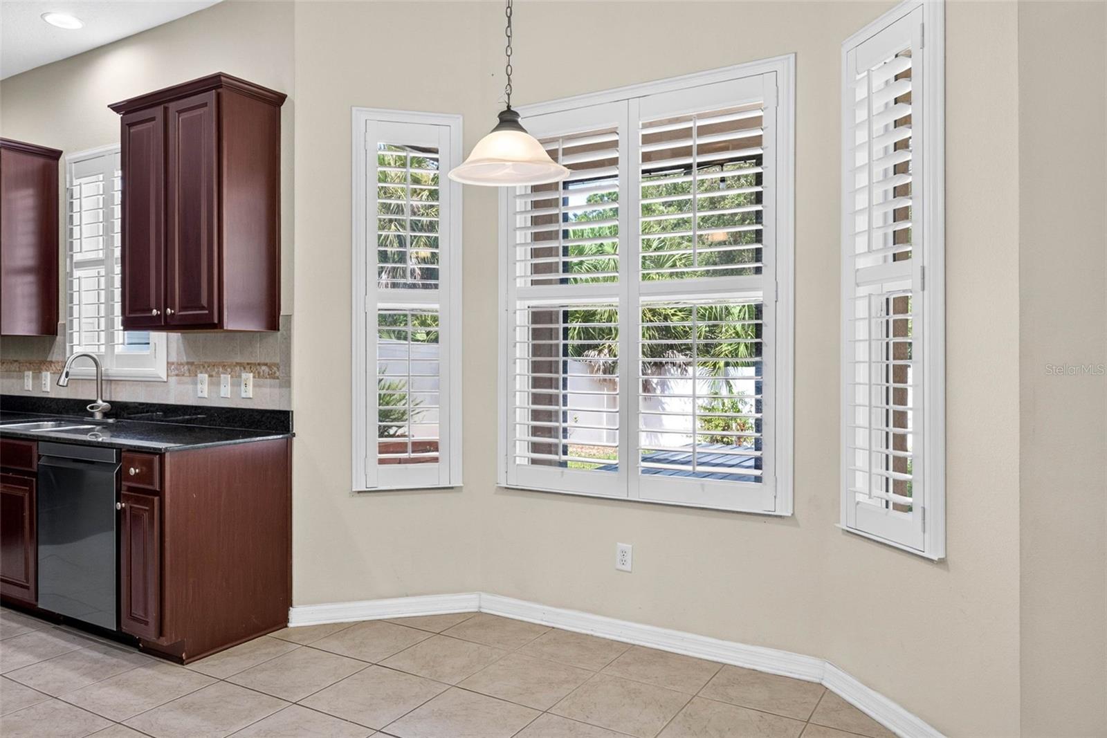 Dine in Kitchen area
