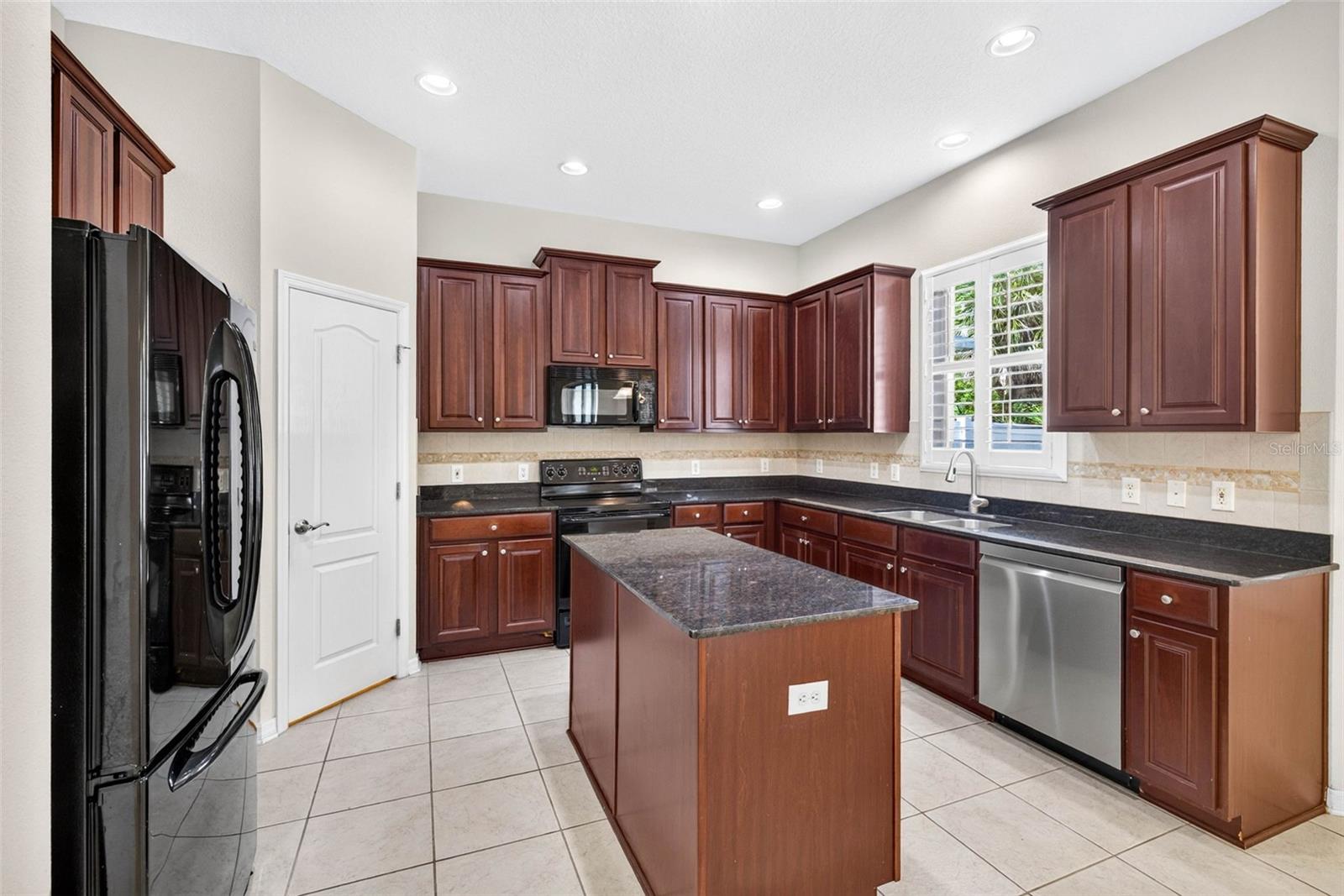 Kitchen with all appliances included