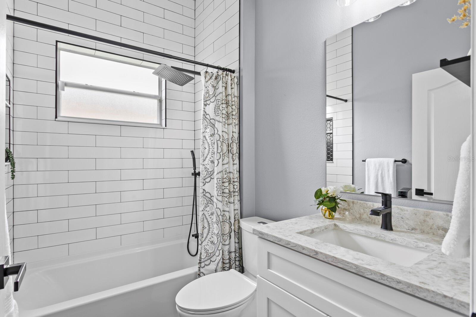 Fully remodeled 2nd bath