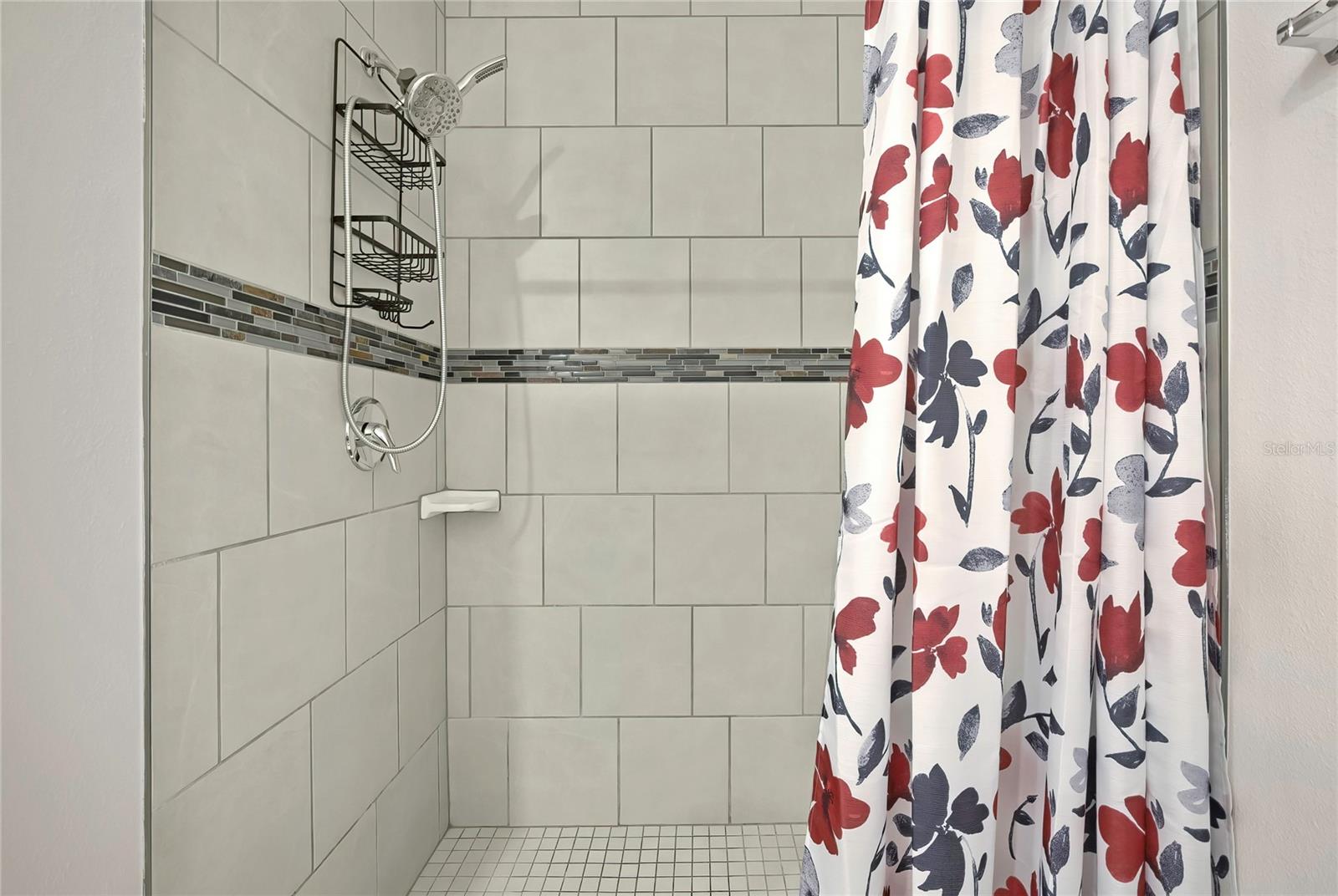 En suite bath
