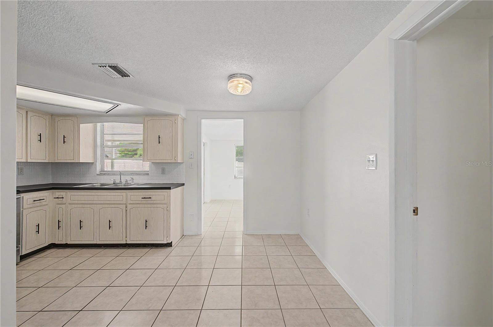 Dining Area - 9830 Rainbow Lane