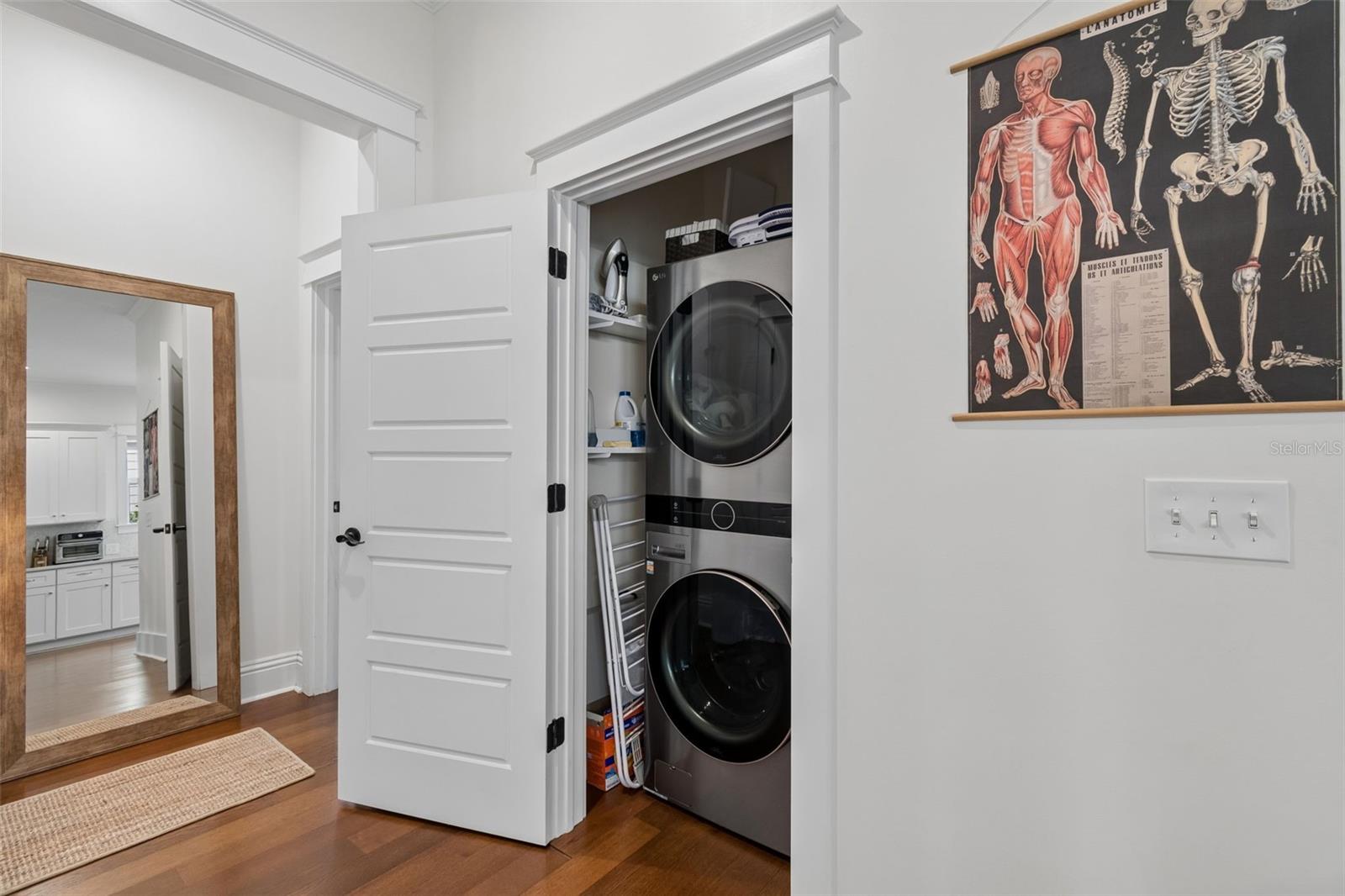 Inside Laundry - 212 W Hilda St