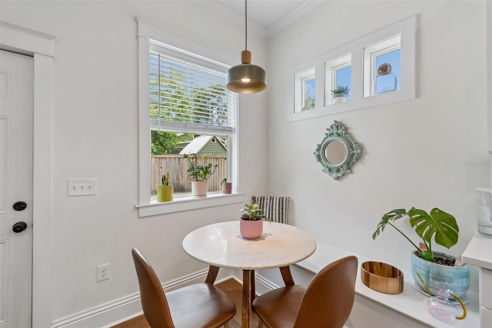 Built In Eating Area - 212 W Hilda St