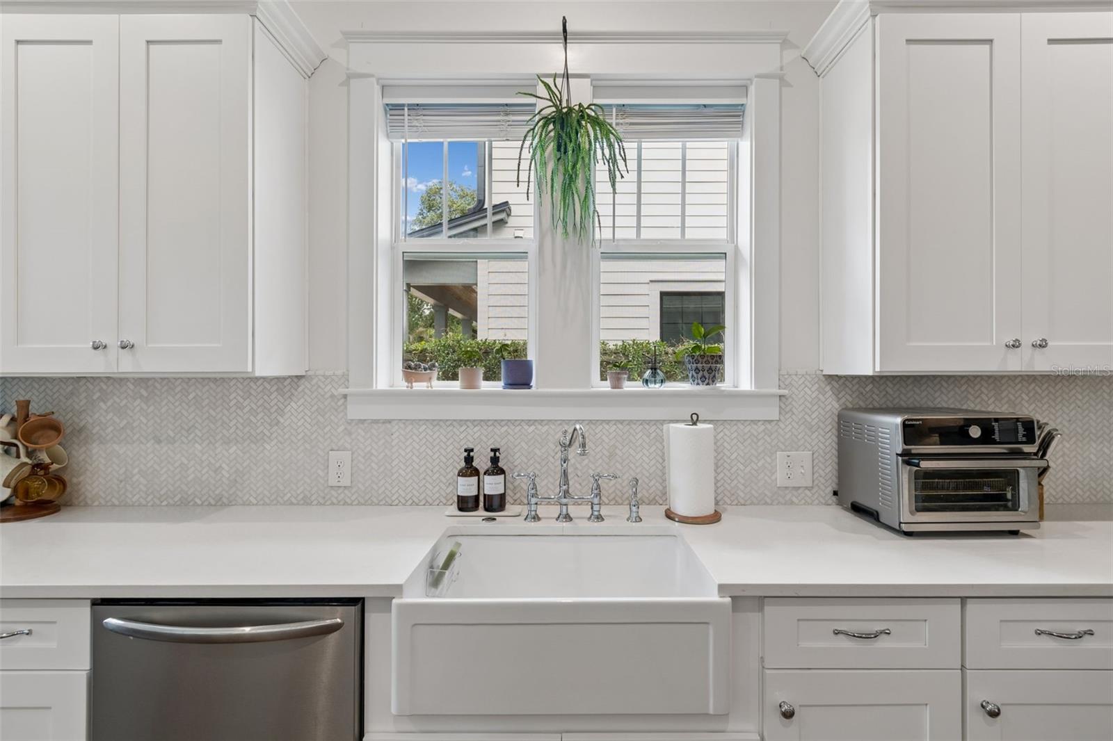 Kitchen - 212 W Hilda St