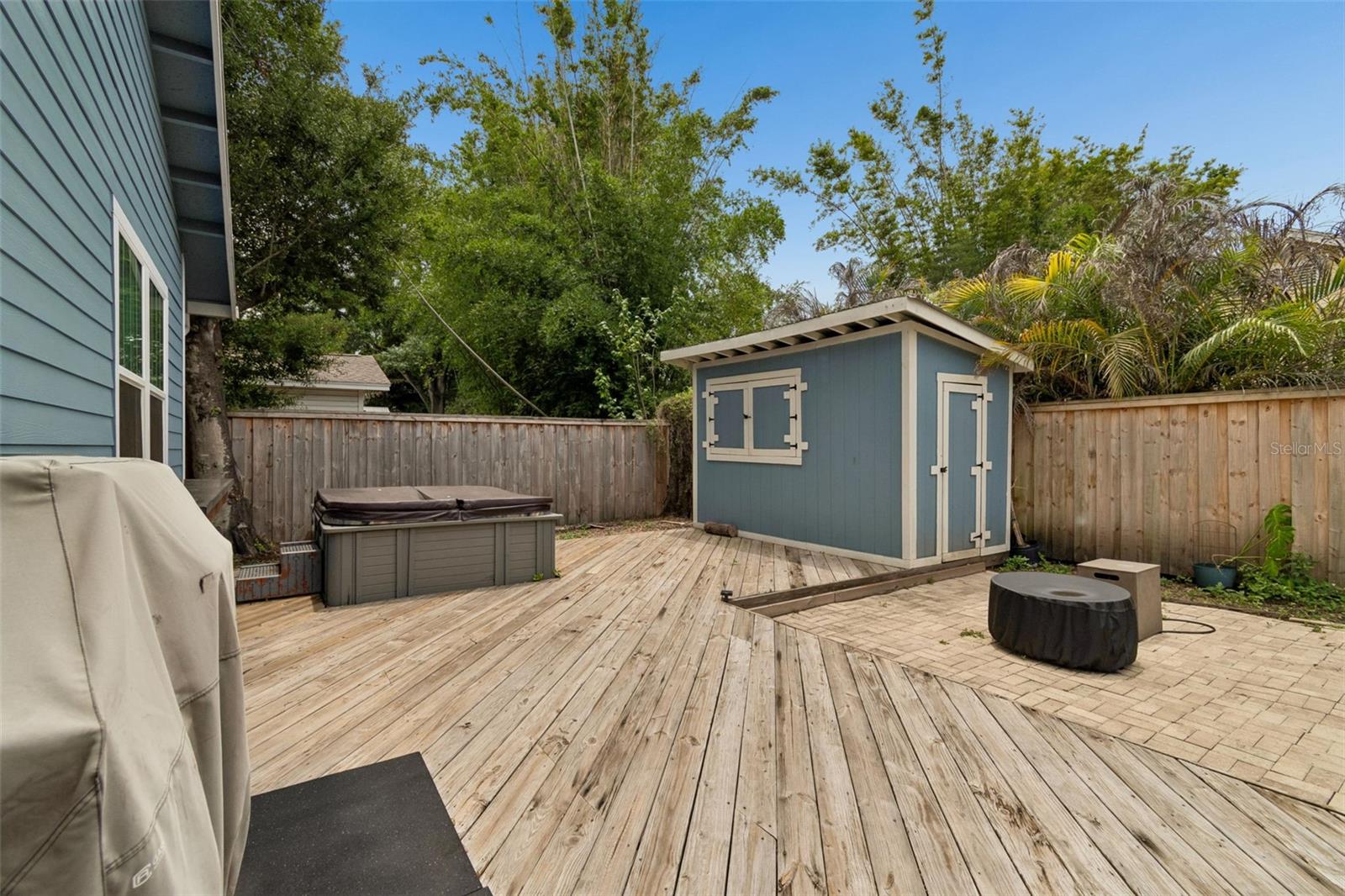 Deck and Shed - 212 W Hilda St