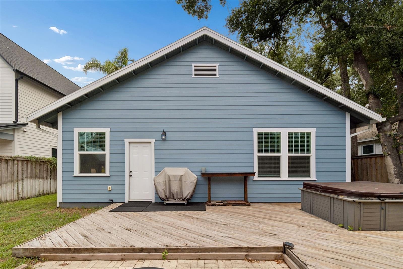 Backyard - 212 W Hilda St