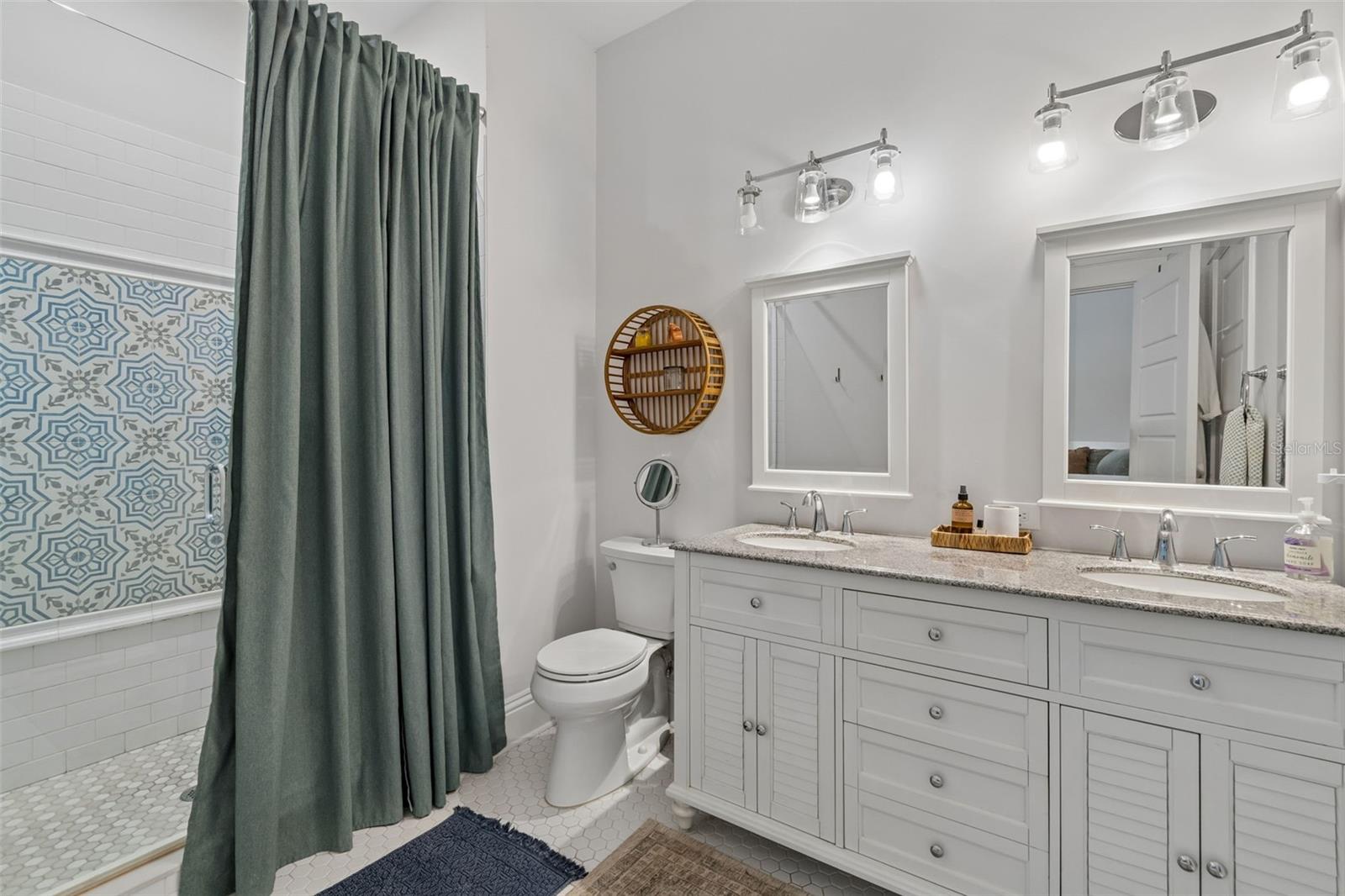 Primary Bathroom - 212 W Hilda St