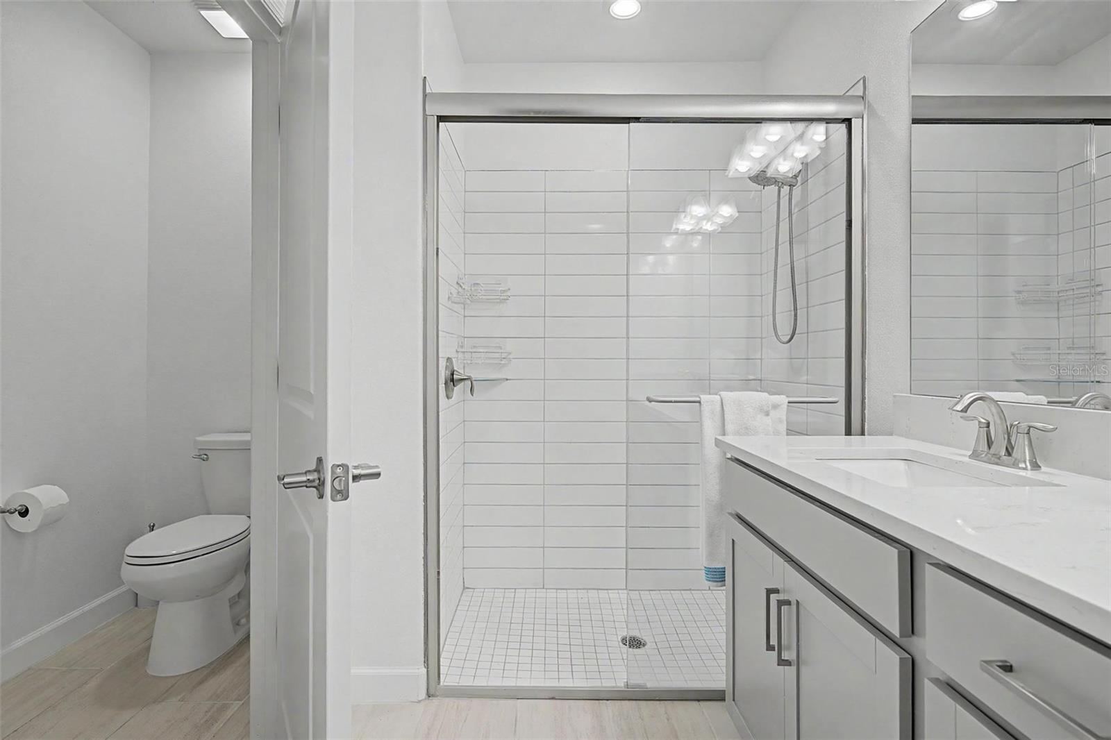 Large En-suite Bath