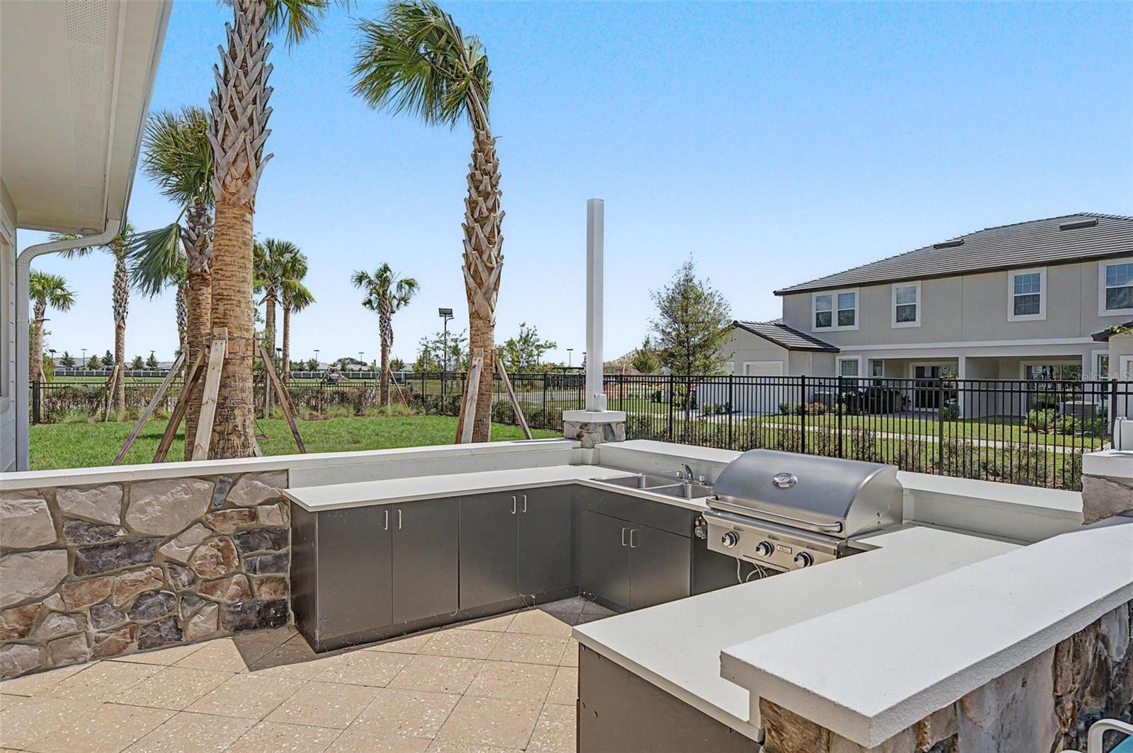 Outdoor grill