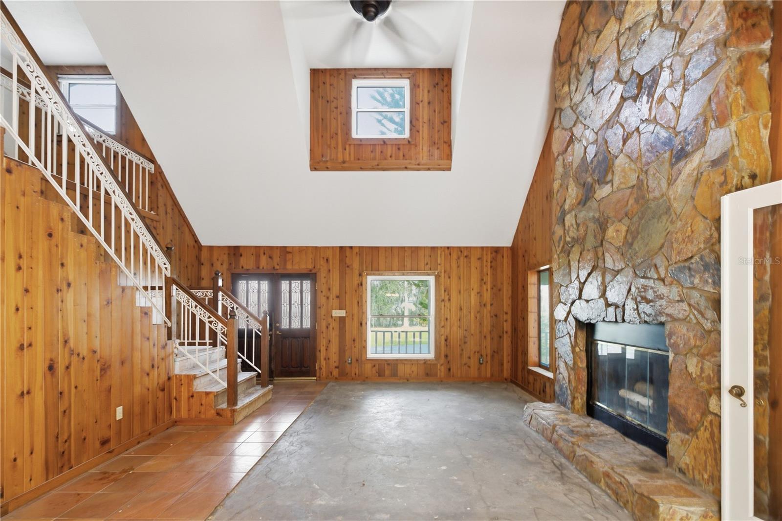 Front view of home