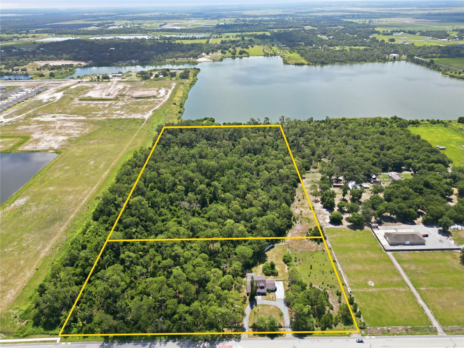 Approx. boundary lines of both parcels