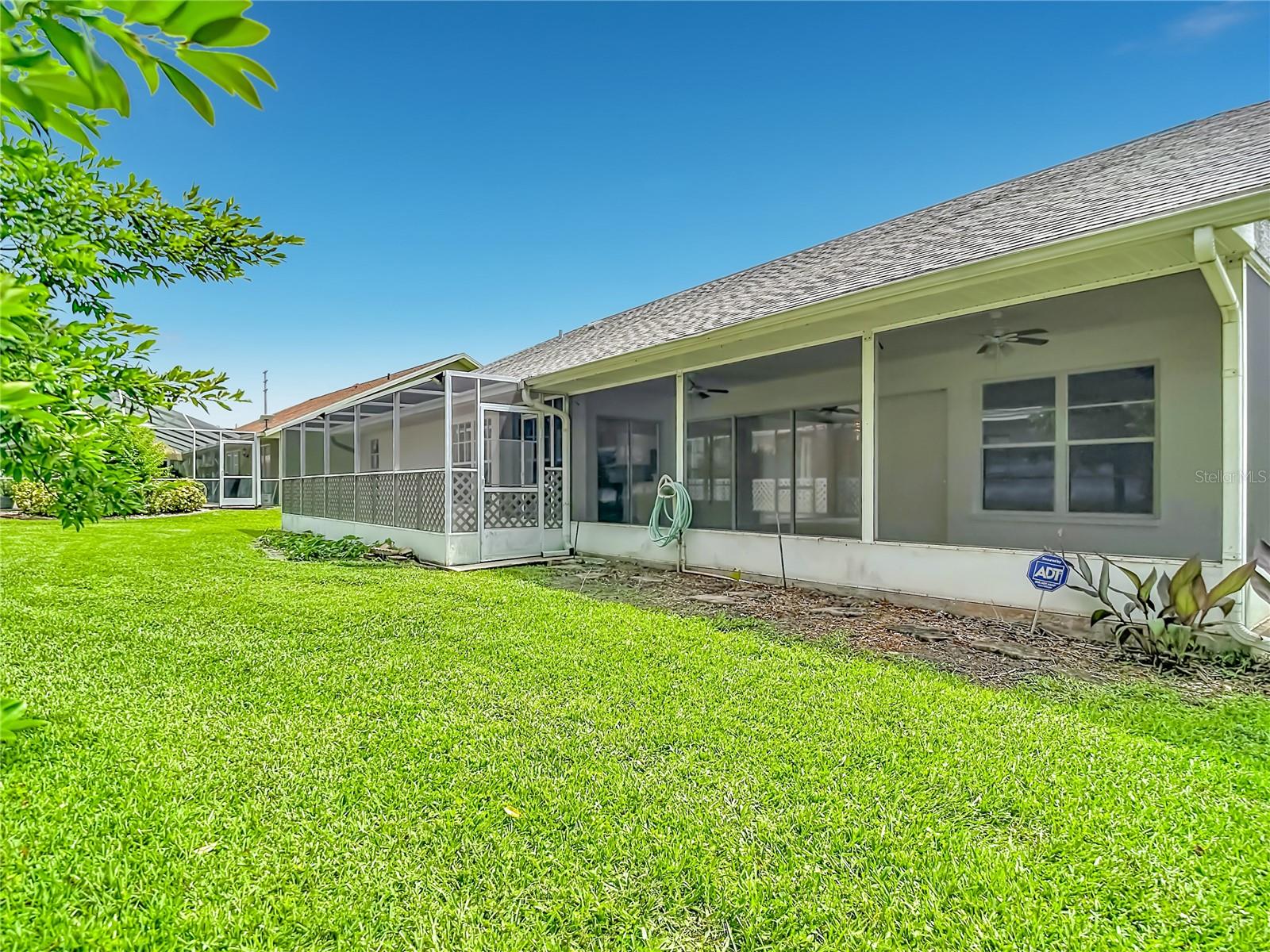 TB8529537